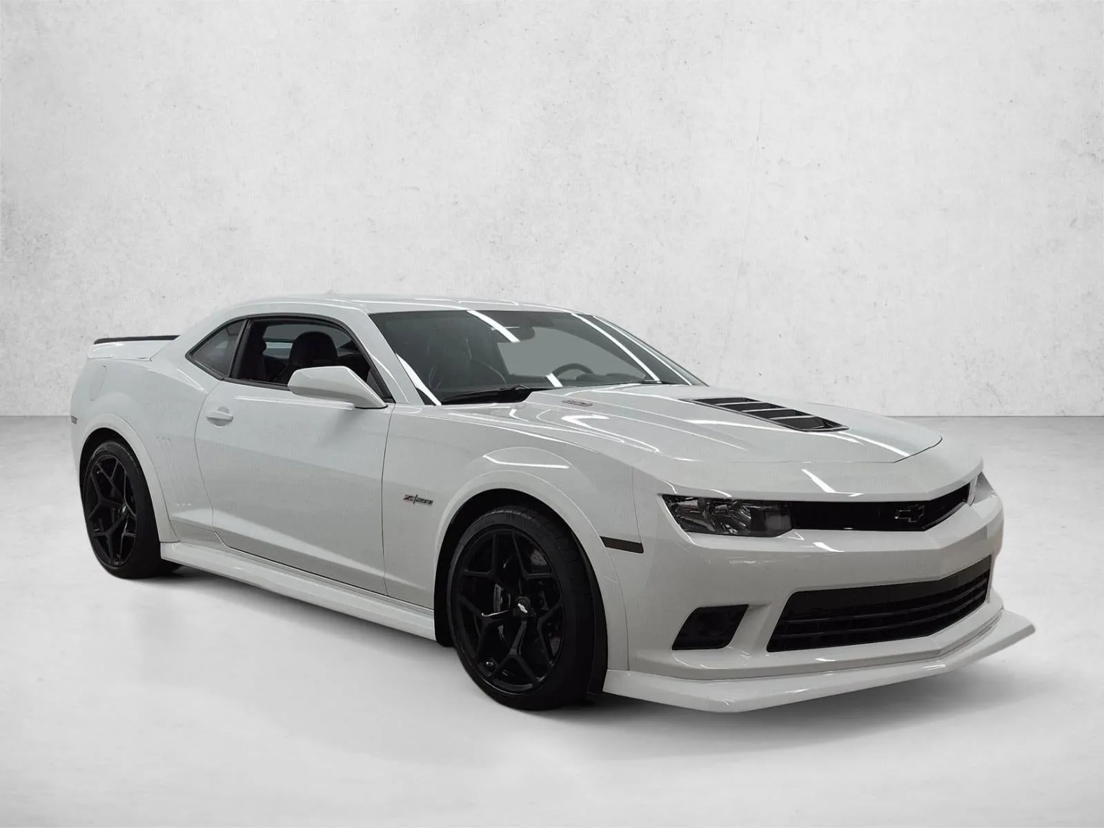 2015 Chevrolet Camaro Z/28 photo 3