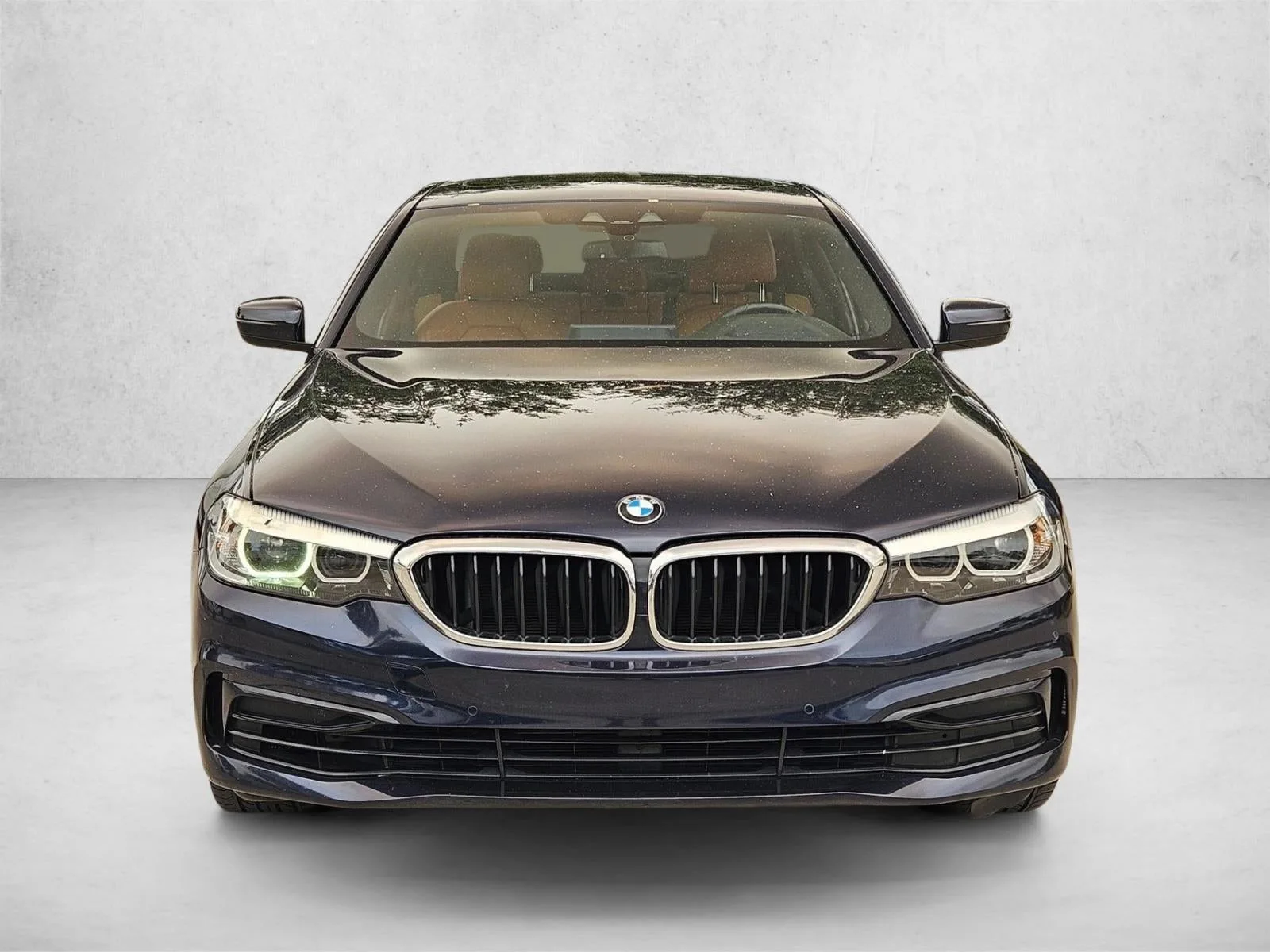 2020 BMW 530i Sedan photo 2