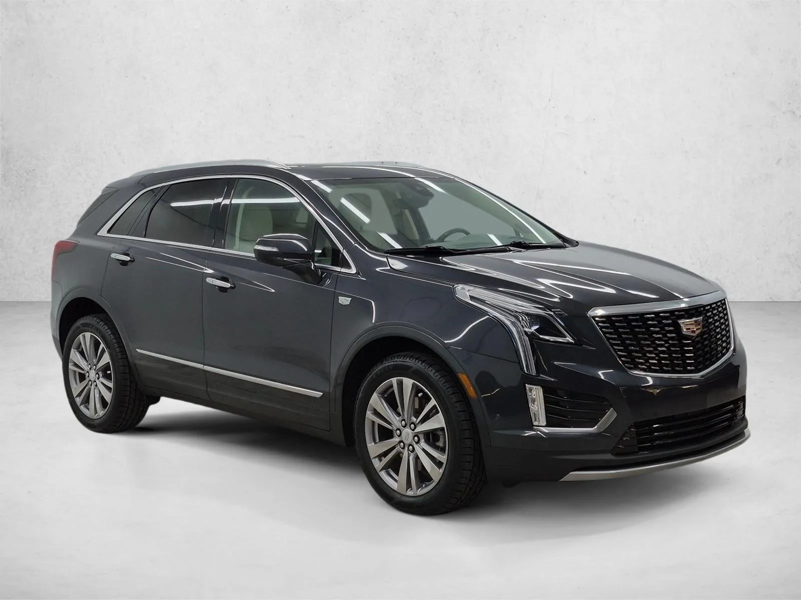 2023 Cadillac XT5 FWD Premium Luxury photo 3