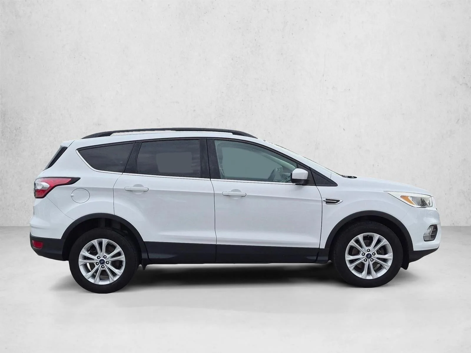 2018 Ford Escape SE FWD photo 4