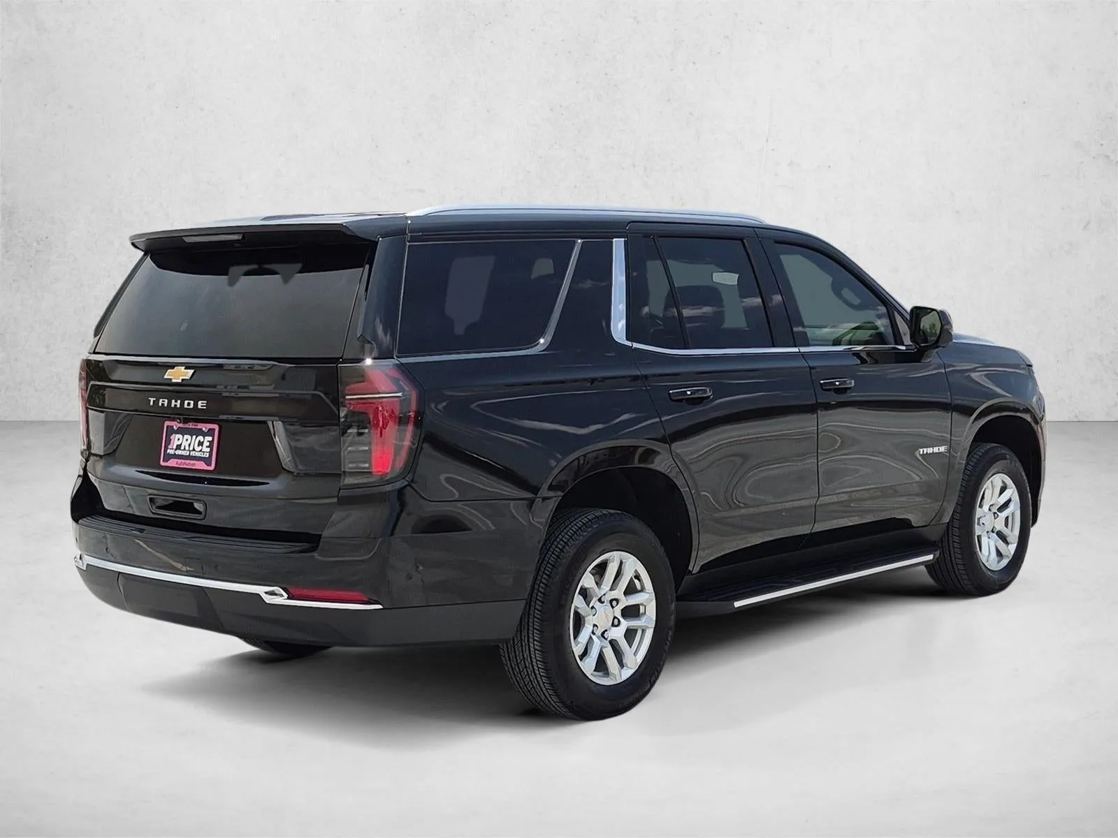 2026 Chevrolet Tahoe LS photo 5