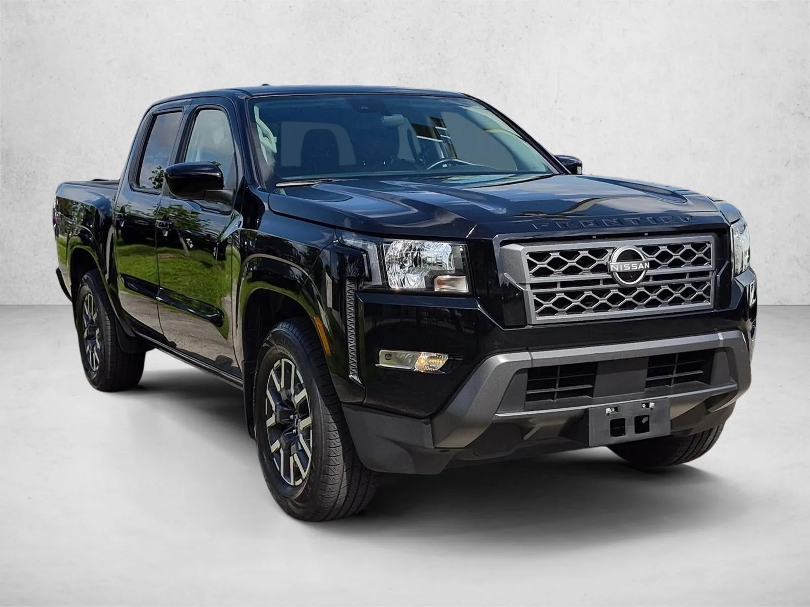 2022 Nissan Frontier Crew Cab 4x2 SV Auto photo 3