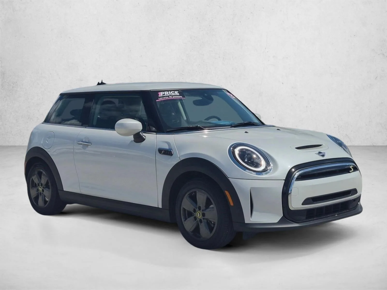 2024 MINI Electric Hardtop 2 Door Cooper SE photo 3