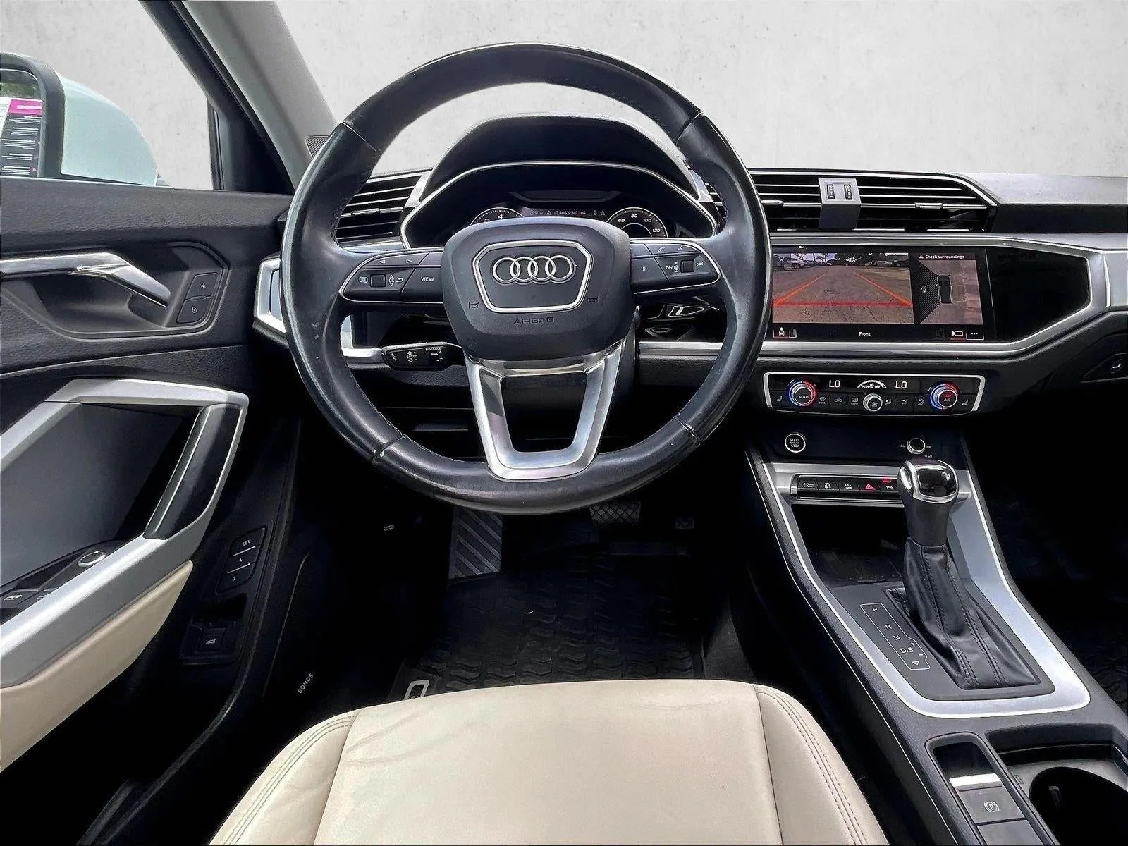2022 Audi Q3 S line Premium Plus 45 TFSI quattro photo 6