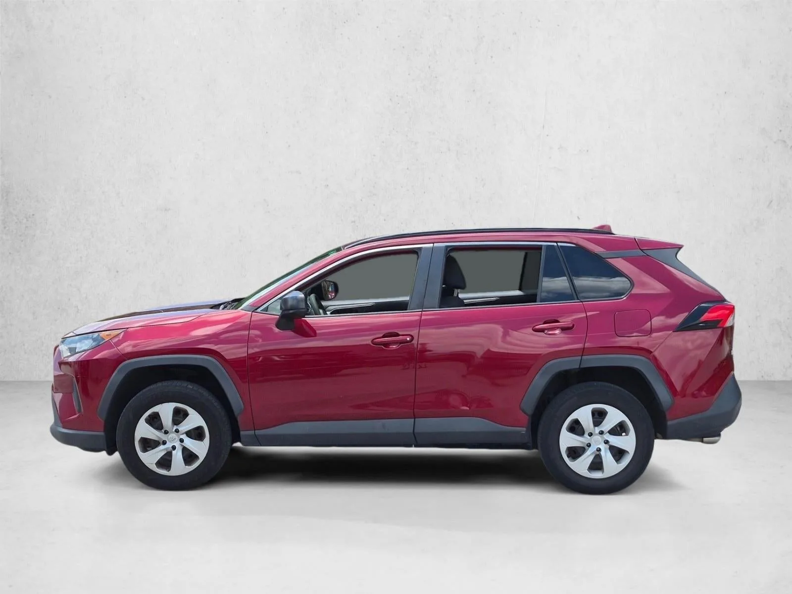 2021 Toyota RAV4 LE photo 8