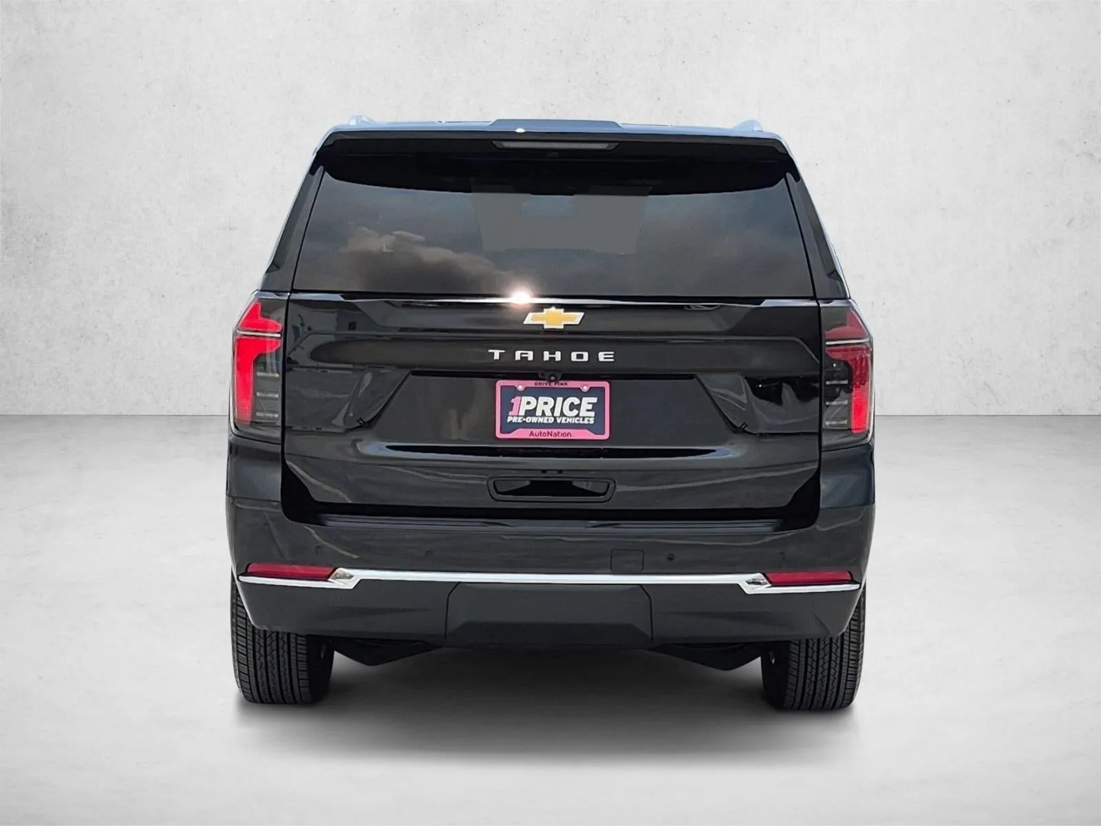 2026 Chevrolet Tahoe LS photo 7