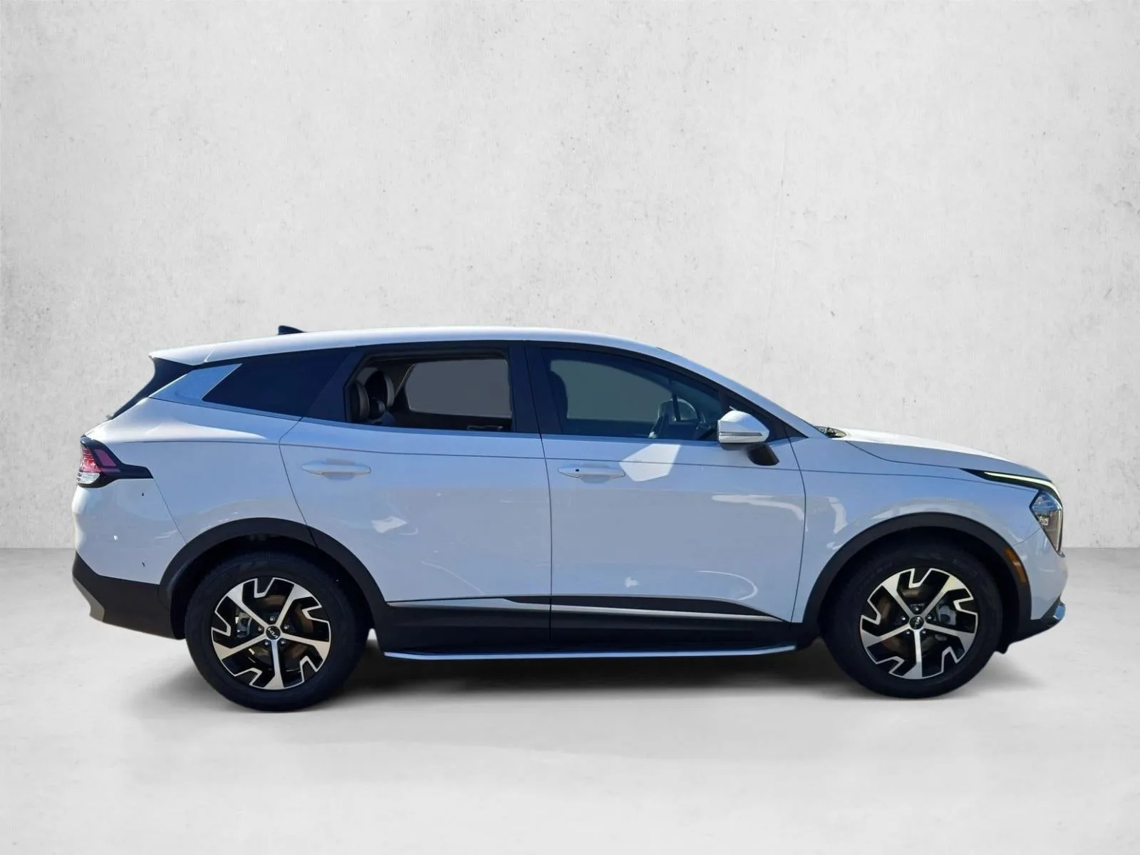 2023 Kia Sportage EX FWD photo 4