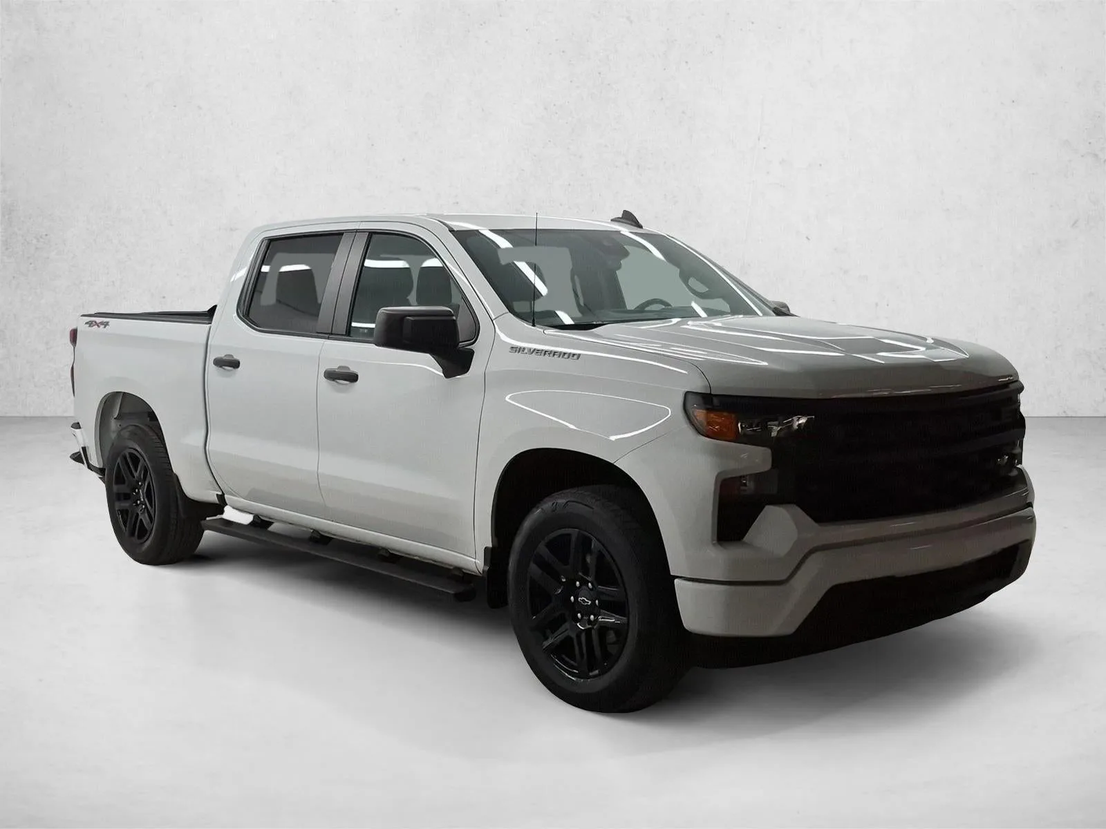 2024 Chevrolet Silverado 1500 Custom photo 3