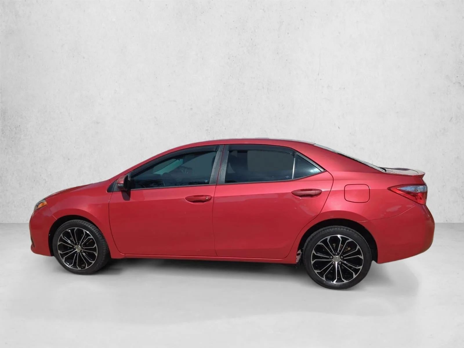 2016 Toyota Corolla 4dr Sdn CVT Auto S Plus (Natl) photo 8