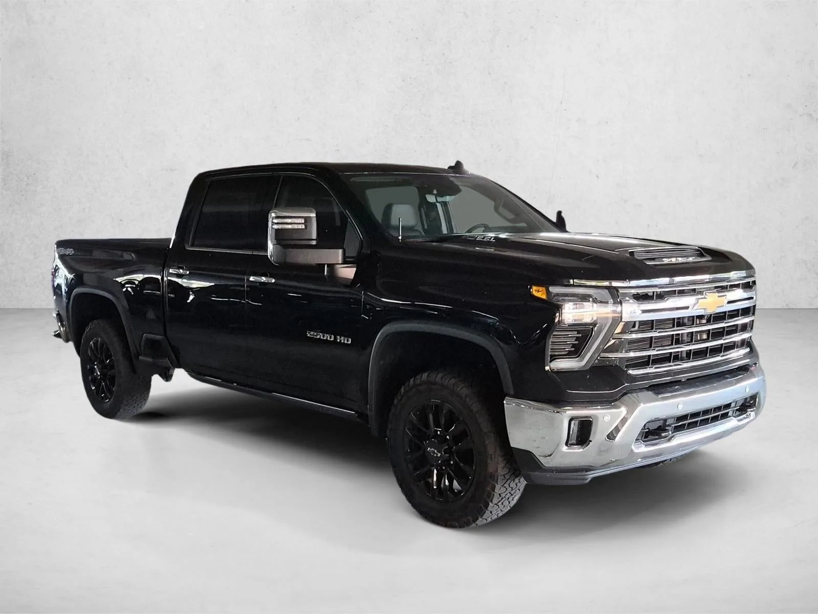 2025 Chevrolet Silverado 2500 HD LTZ photo 3