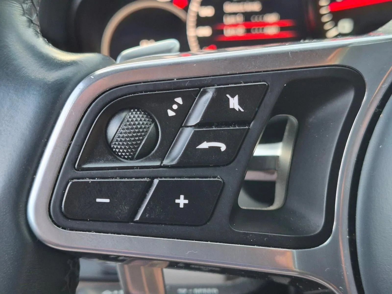 2020 Porsche Cayenne Coupe Base photo 12