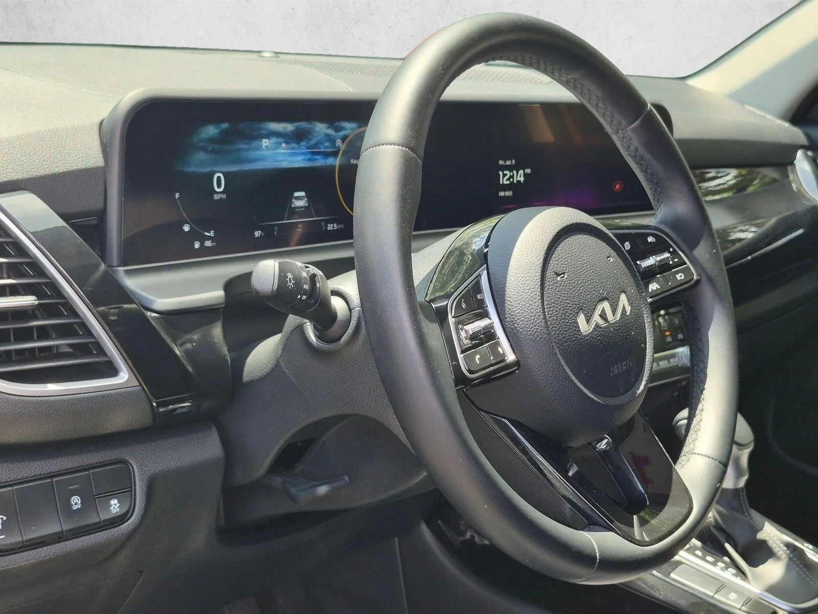 2024 Kia Seltos S IVT FWD photo 3