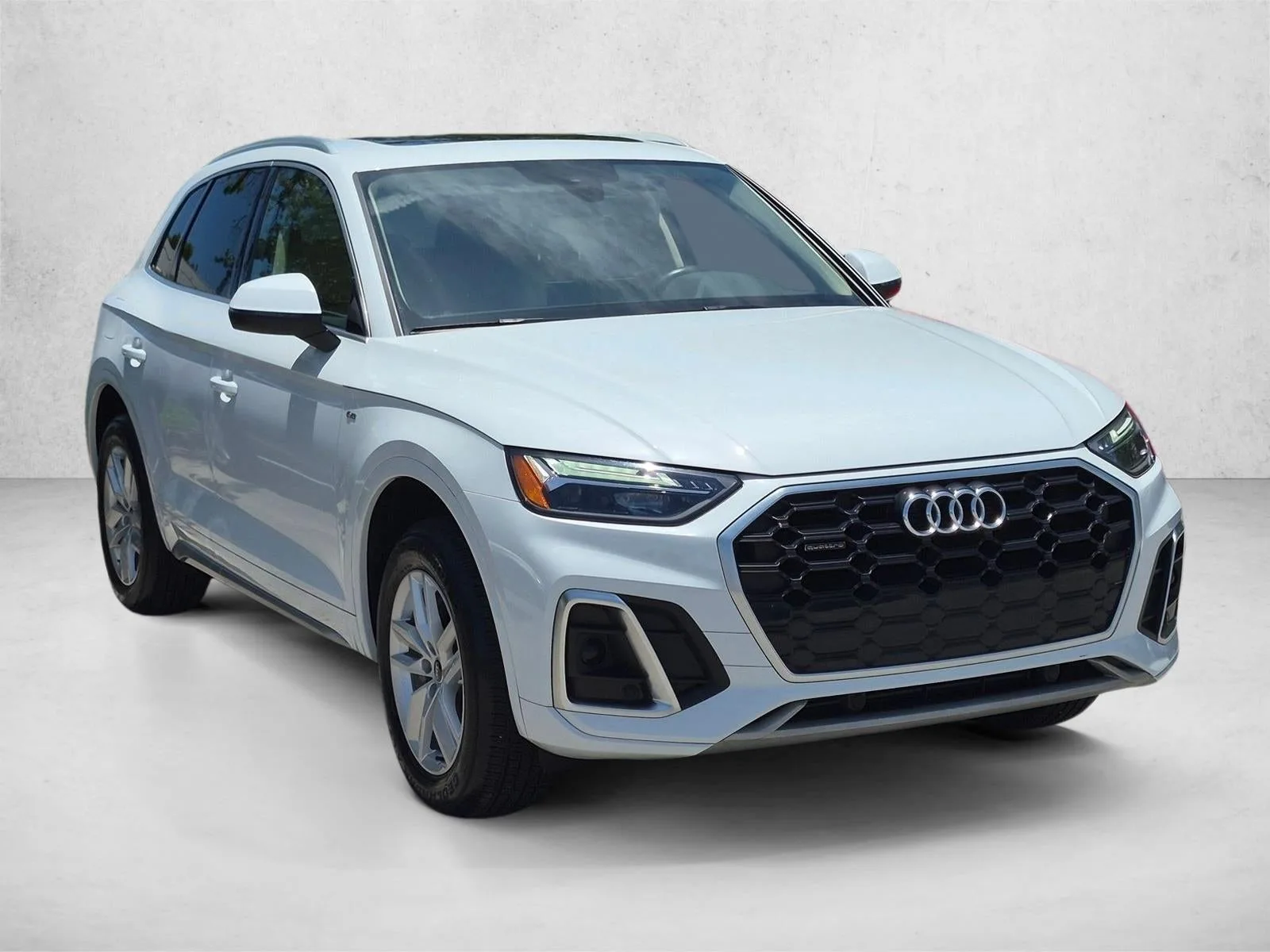2022 Audi Q5 S line Premium 45 TFSI quattro photo 3