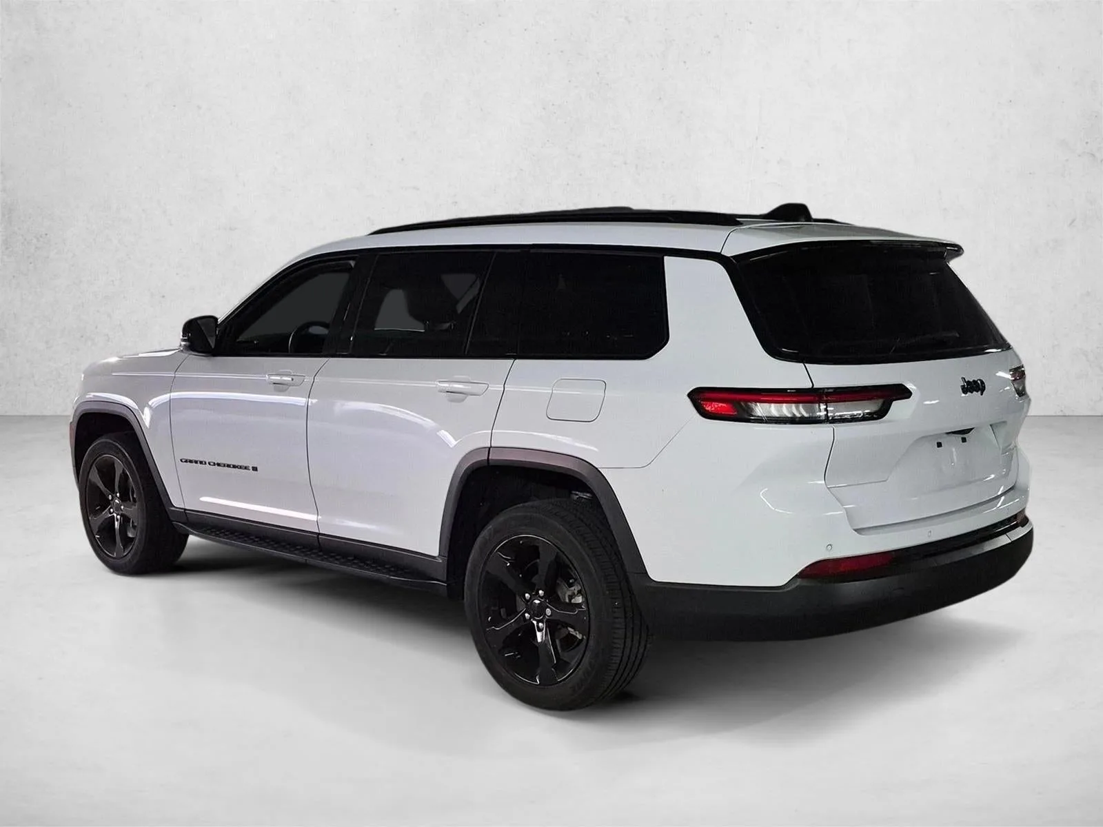 2023 Jeep Grand Cherokee L Altitude 4x2 photo 7