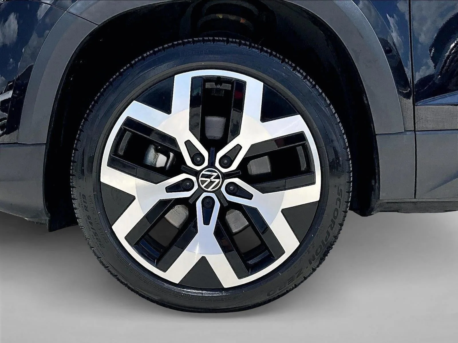 2022 Volkswagen Taos SEL 4MOTION photo 10
