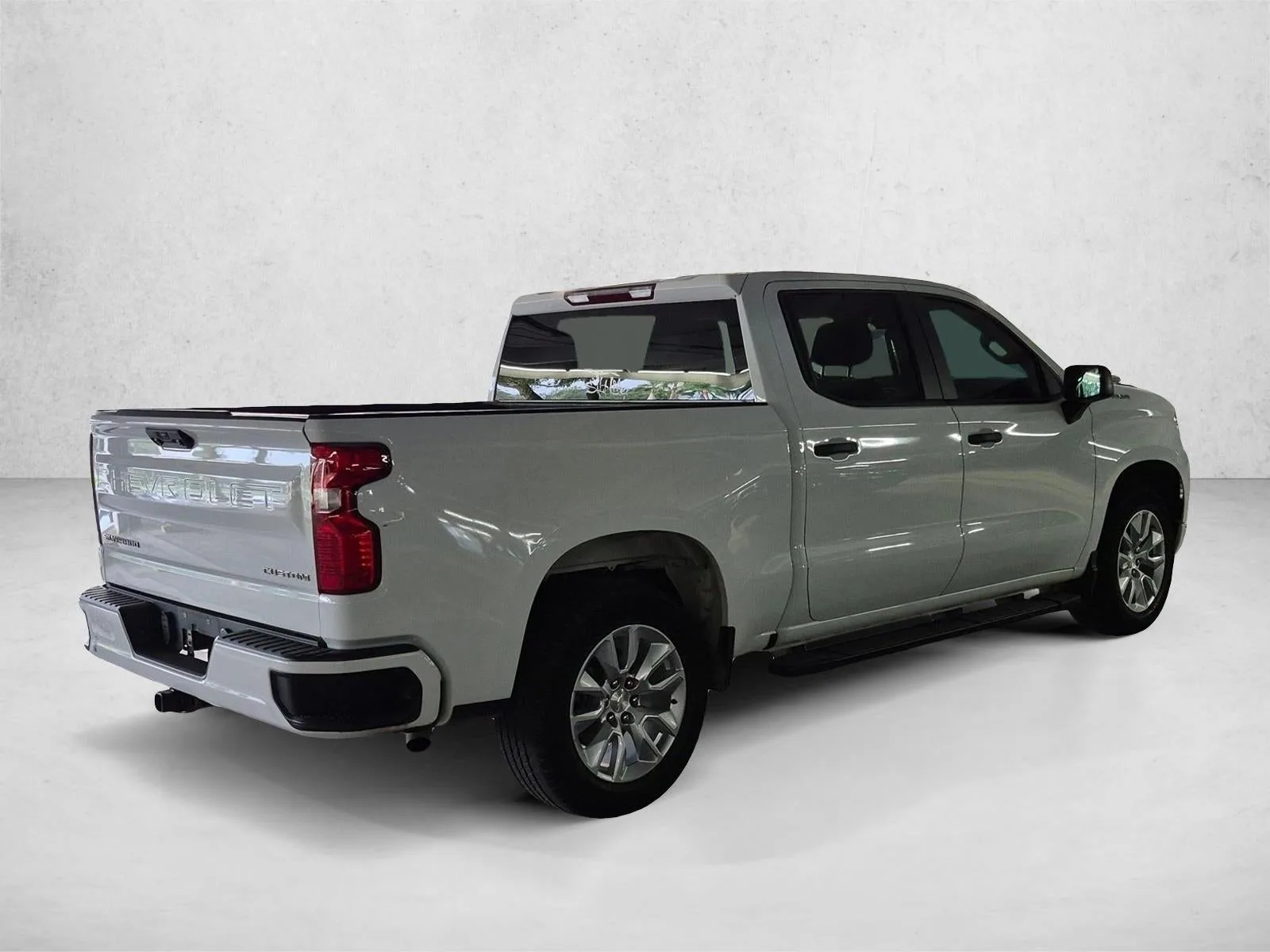 2023 Chevrolet Silverado 1500 Custom photo 3