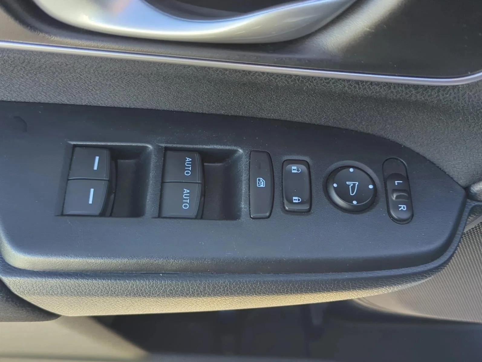 2022 Honda CR-V EX 2WD photo 8