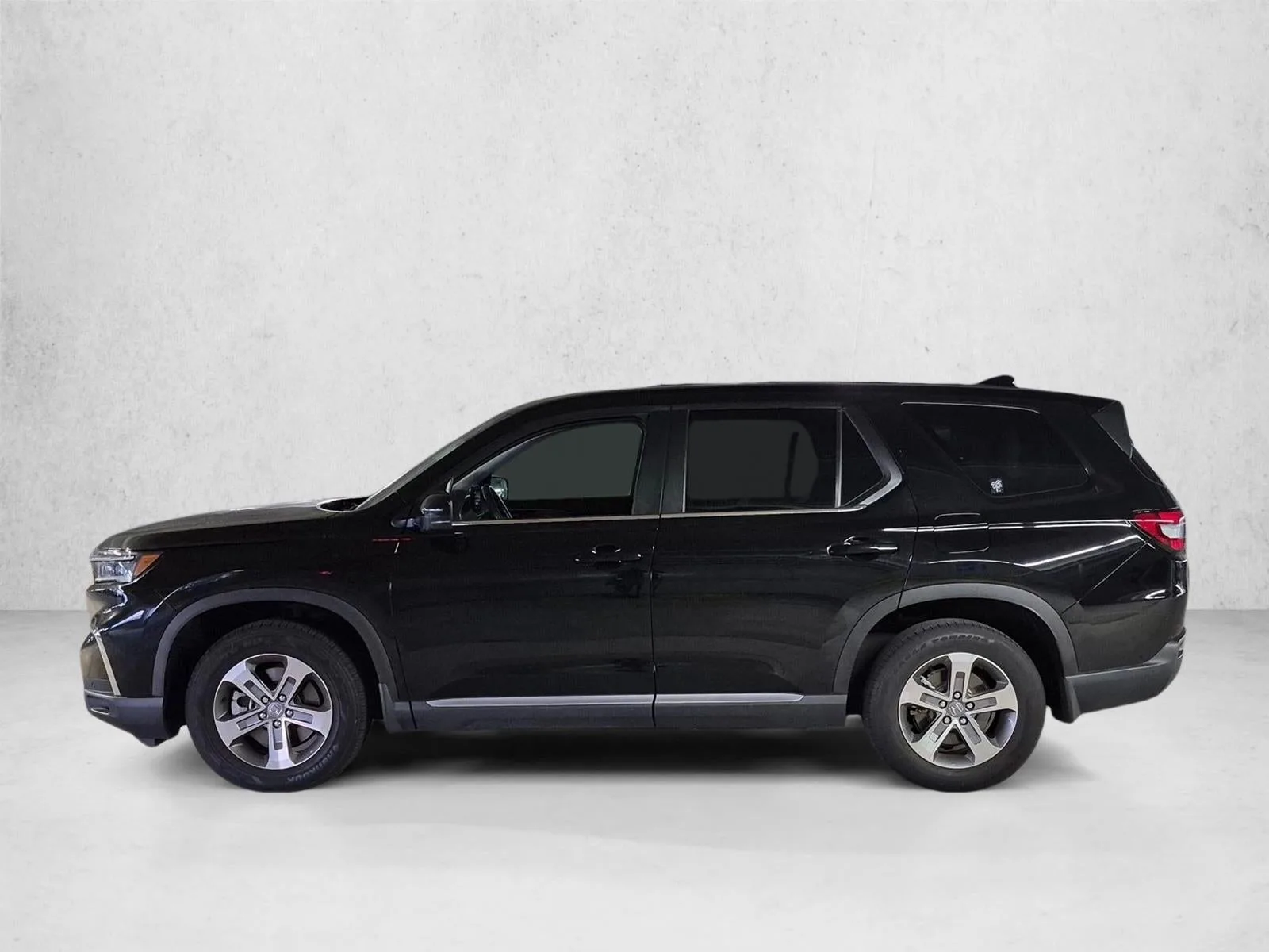 2023 Honda Pilot AWD EX-L 7 Passenger photo 5