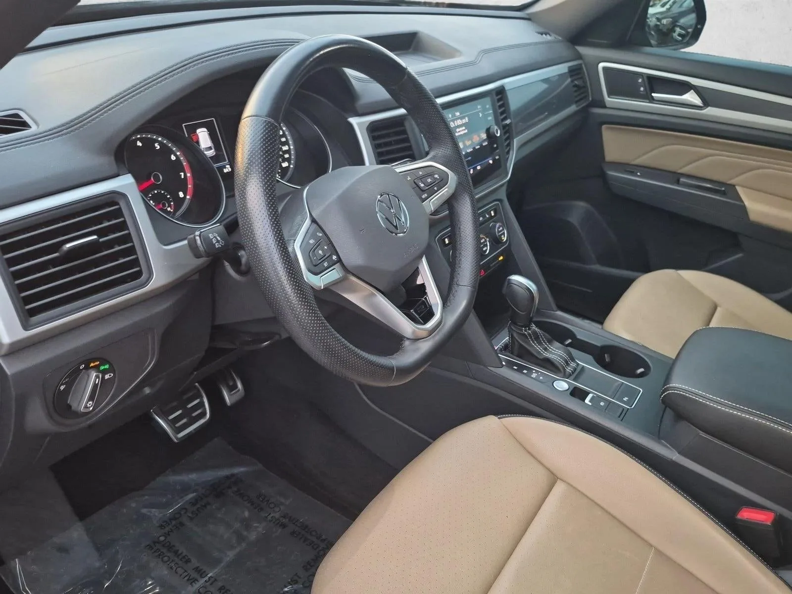 2021 Volkswagen Atlas Cross Sport 3.6L V6 SE w/Technology R-Line FWD photo 10