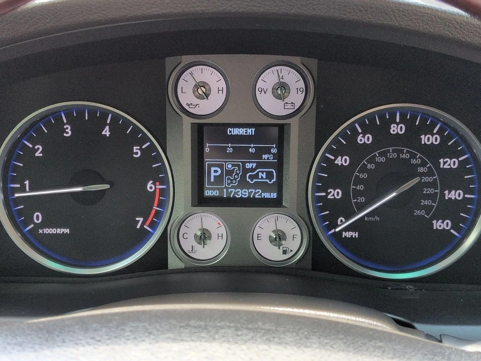 2009 Lexus LX 570 4WD 4dr photo 11