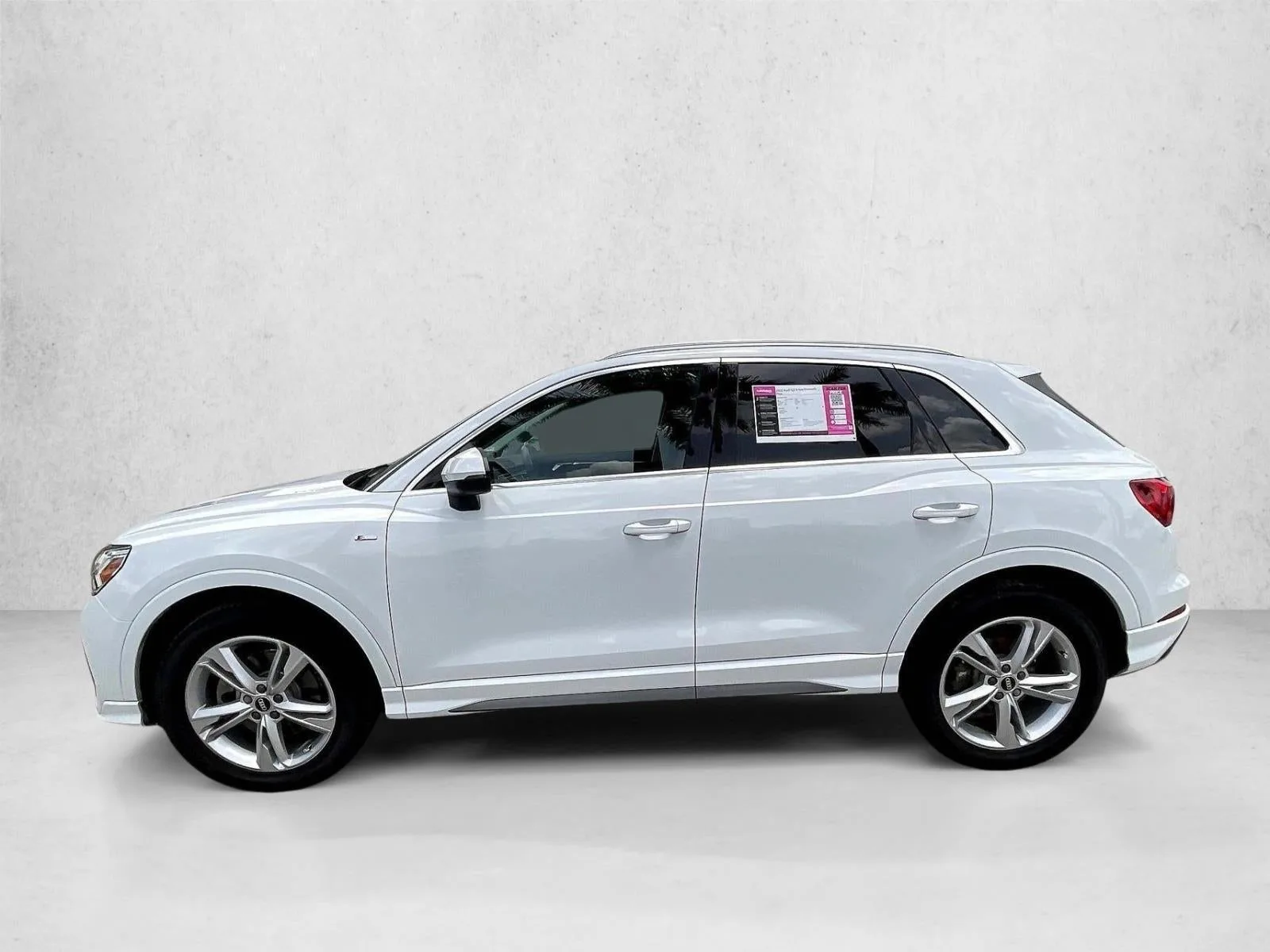 2022 Audi Q3 S line Premium Plus 45 TFSI quattro photo 5
