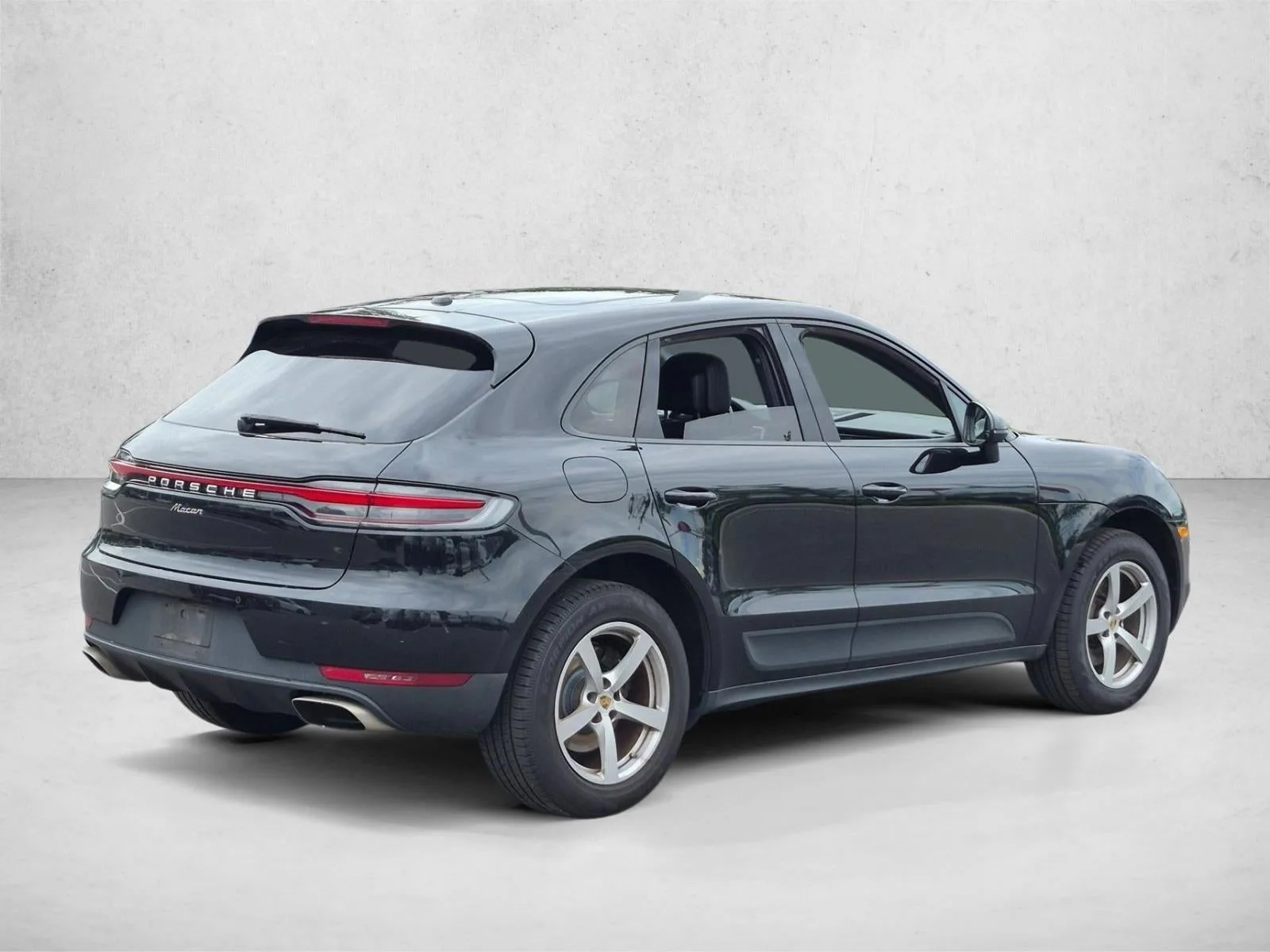 2020 Porsche Macan AWD photo 5