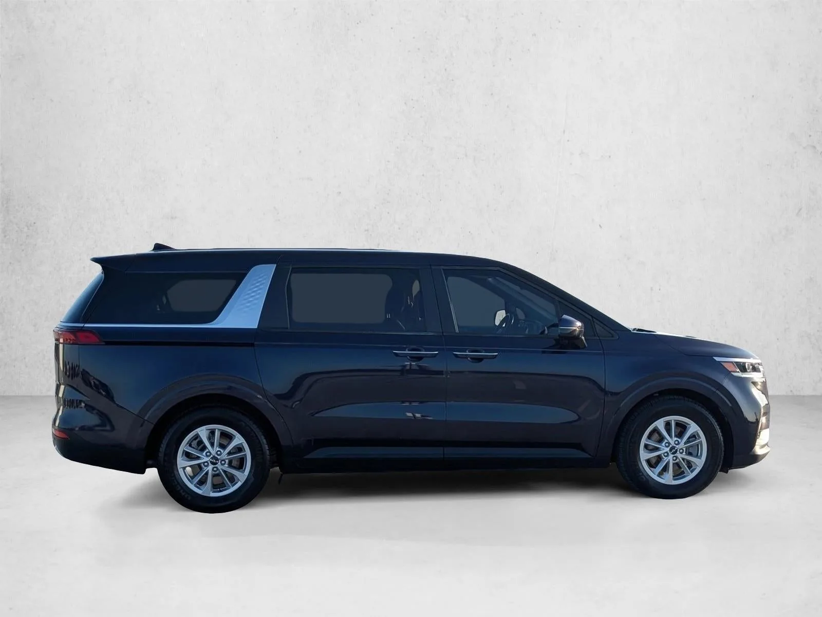 2023 Kia Carnival MPV LX Seat Package photo 4