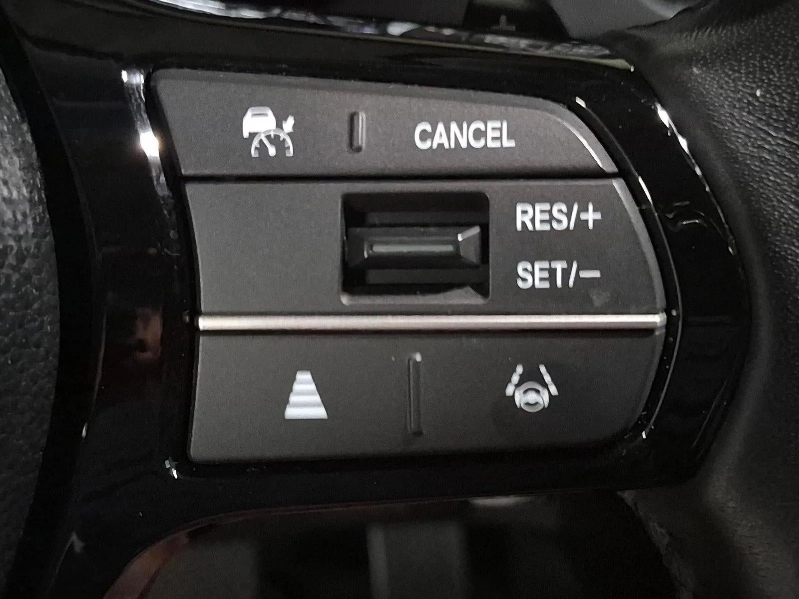 2023 Honda Pilot AWD EX-L 7 Passenger photo 12