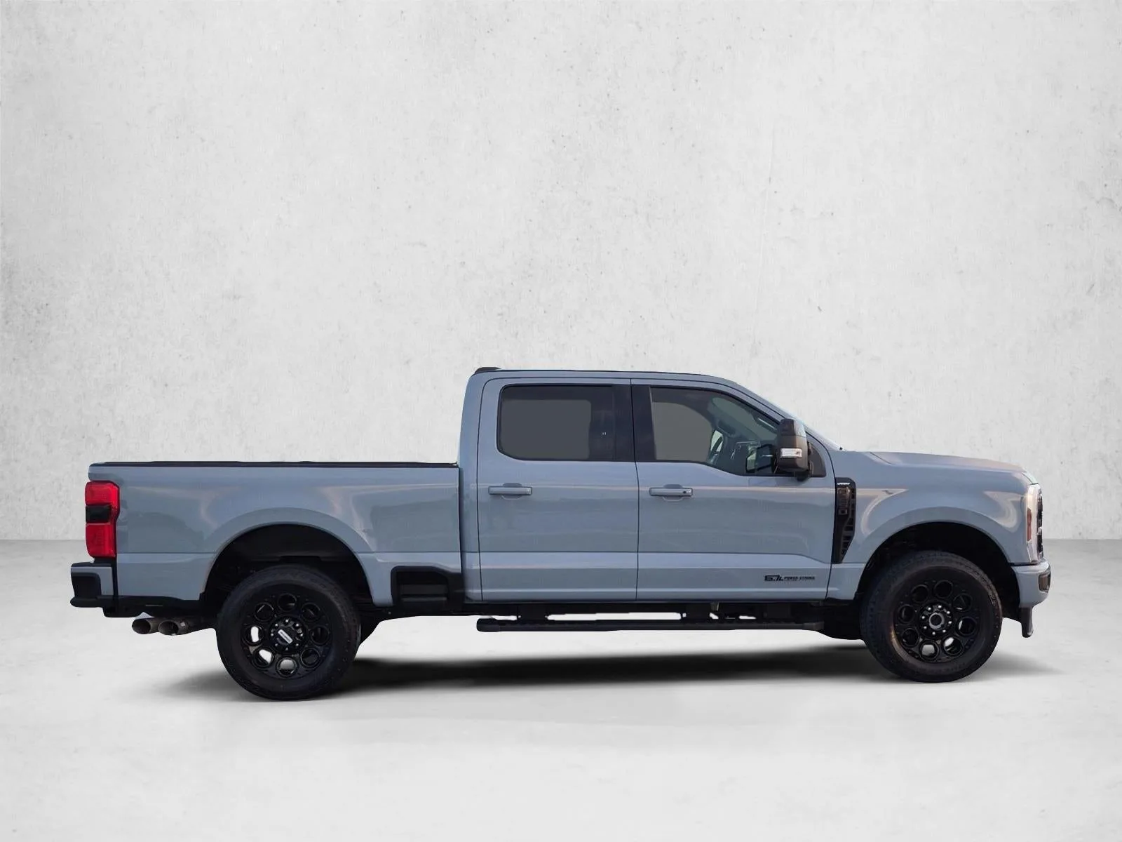 2024 Ford F-250 LARIAT photo 4