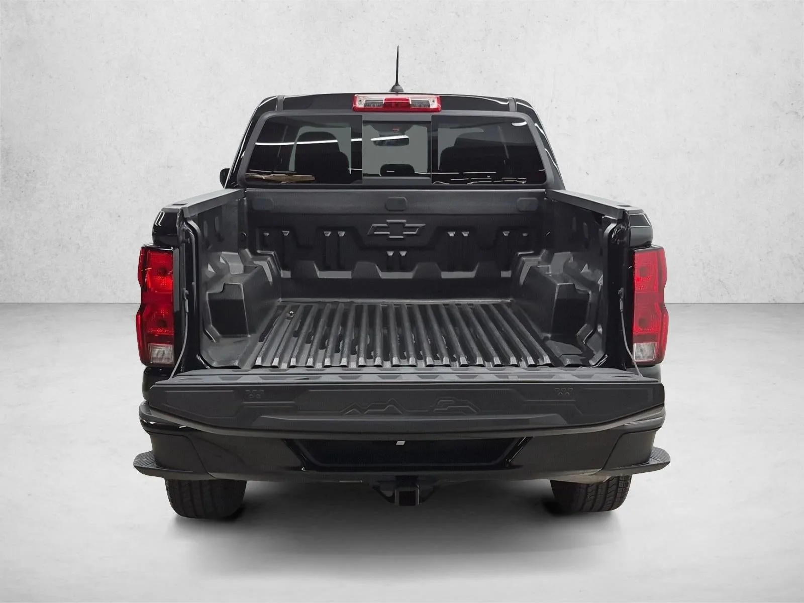 2024 Chevrolet Colorado LT photo 6
