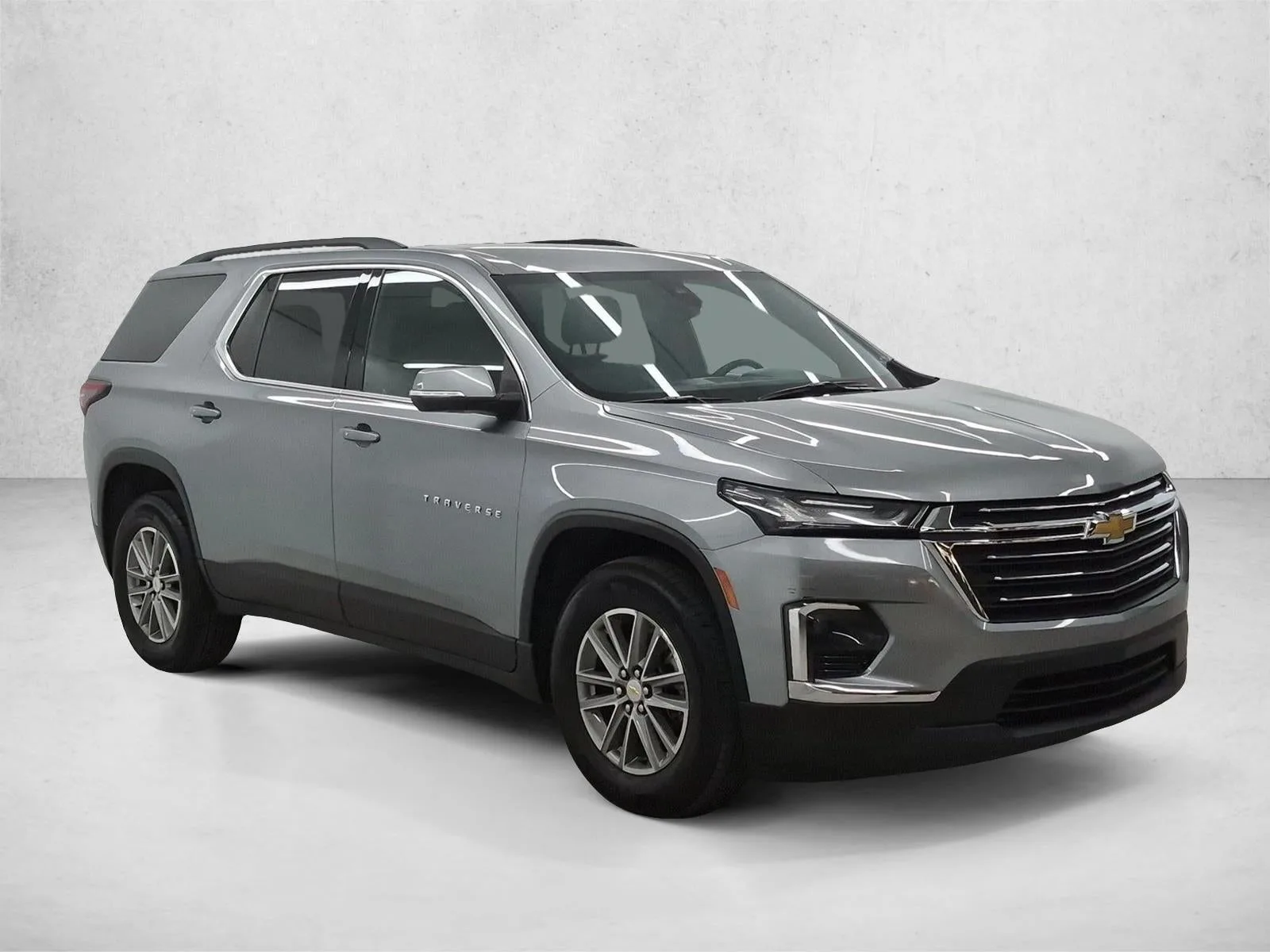 2023 Chevrolet Traverse LT Cloth photo 3