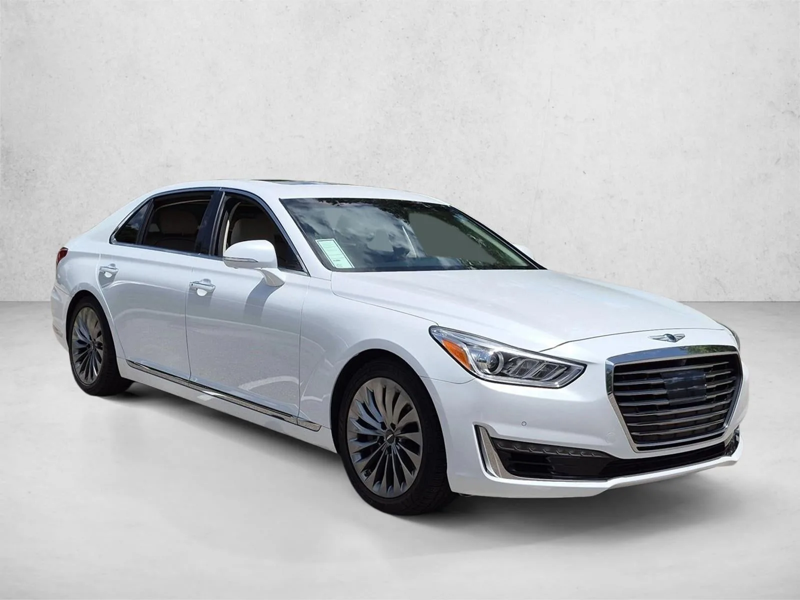 2017 Genesis G90 3.3T Premium RWD photo 3