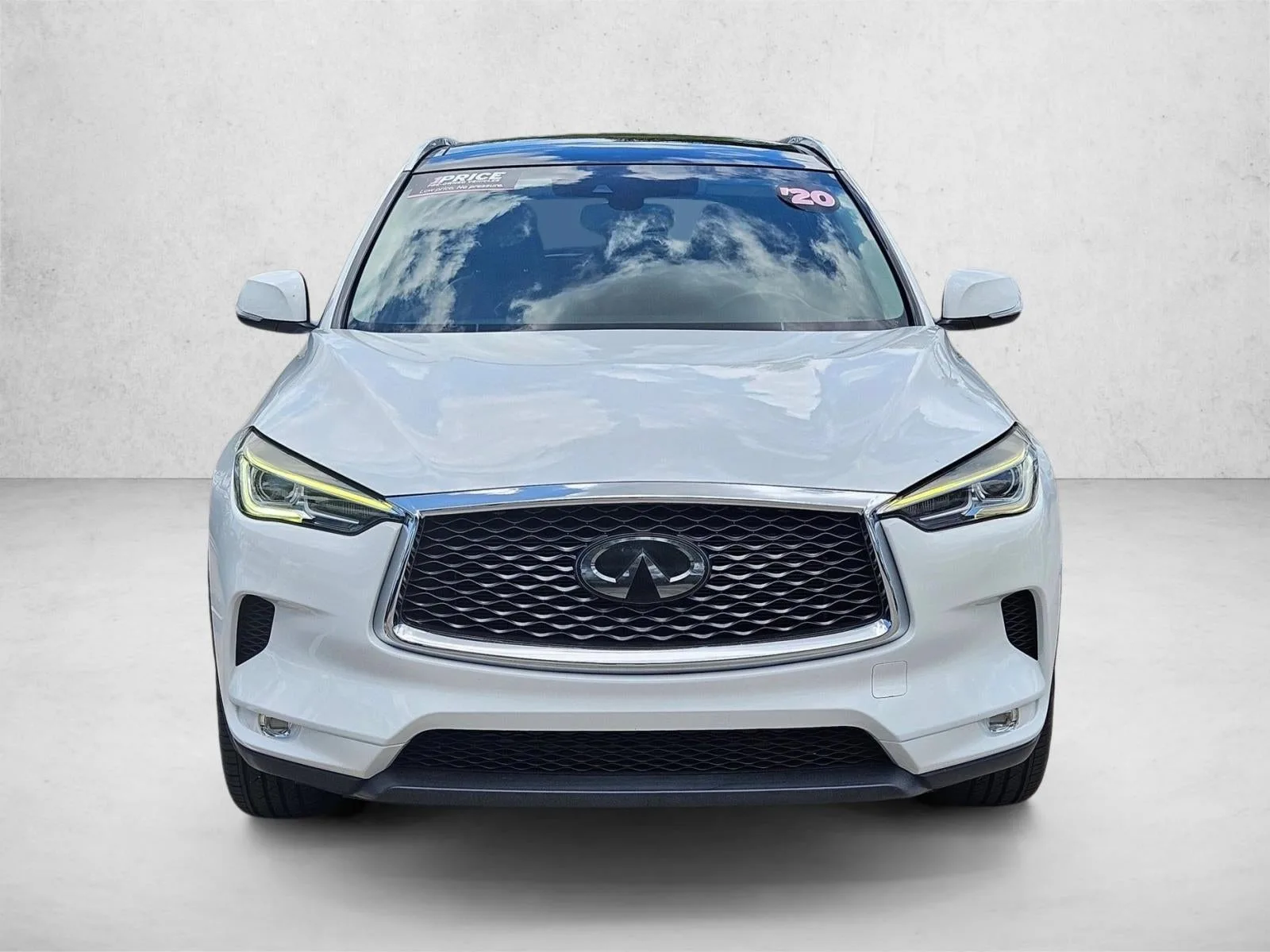 2020 INFINITI QX50 LUXE FWD photo 2