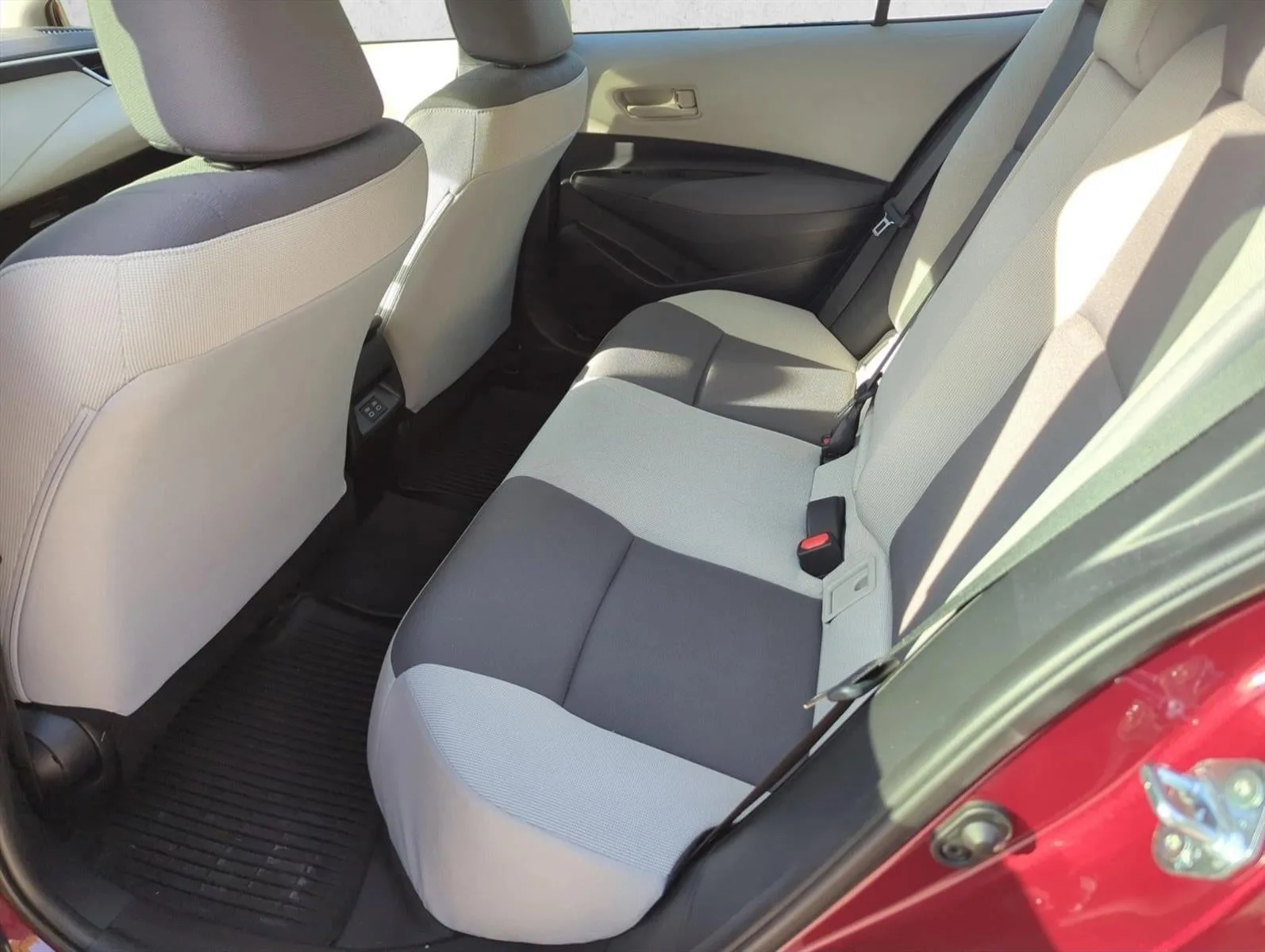 2025 Toyota Corolla LE CVT (Natl) photo 10