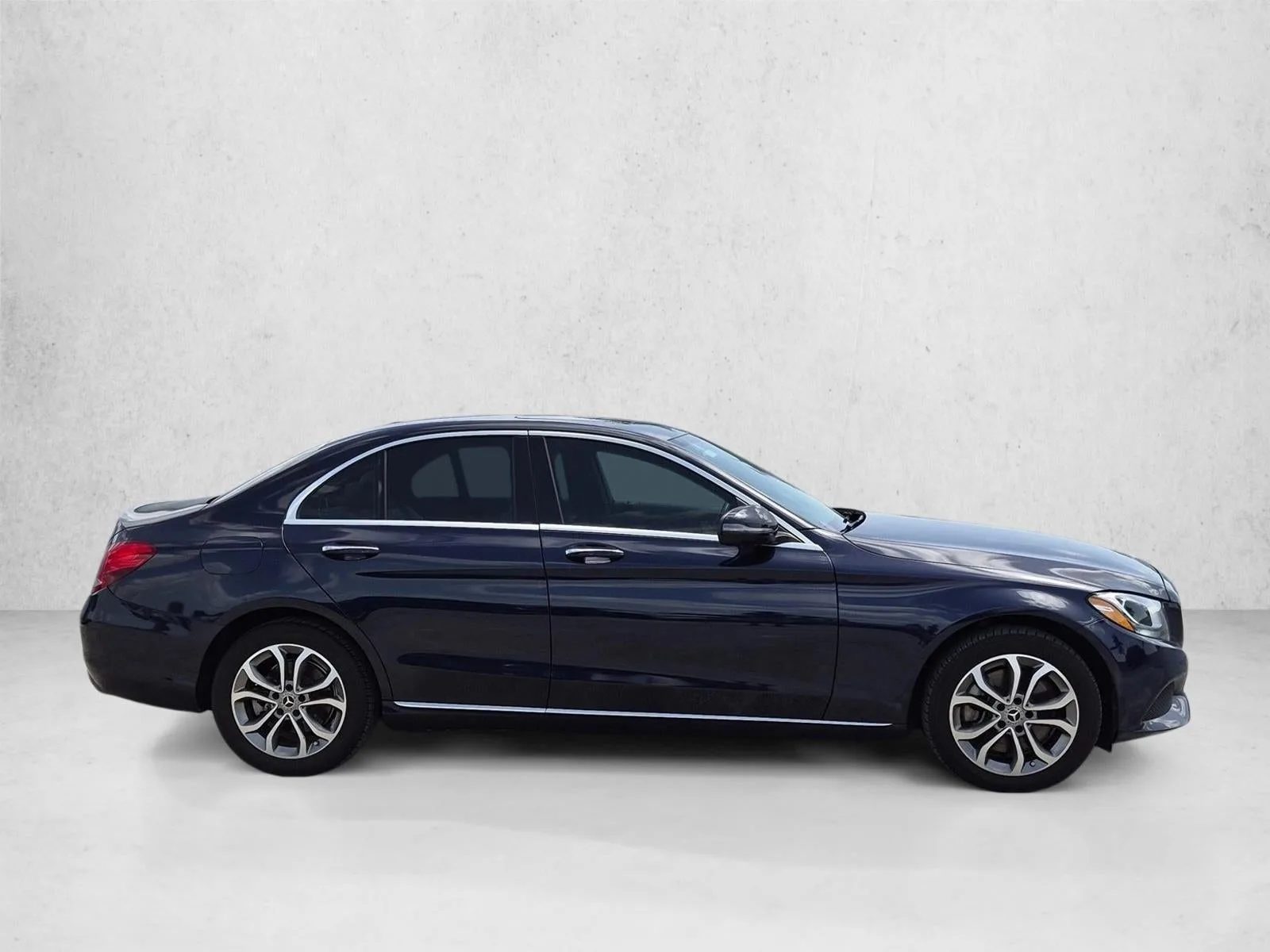 2018 Mercedes-Benz C-Class C 300 4MATIC® Sedan photo 4