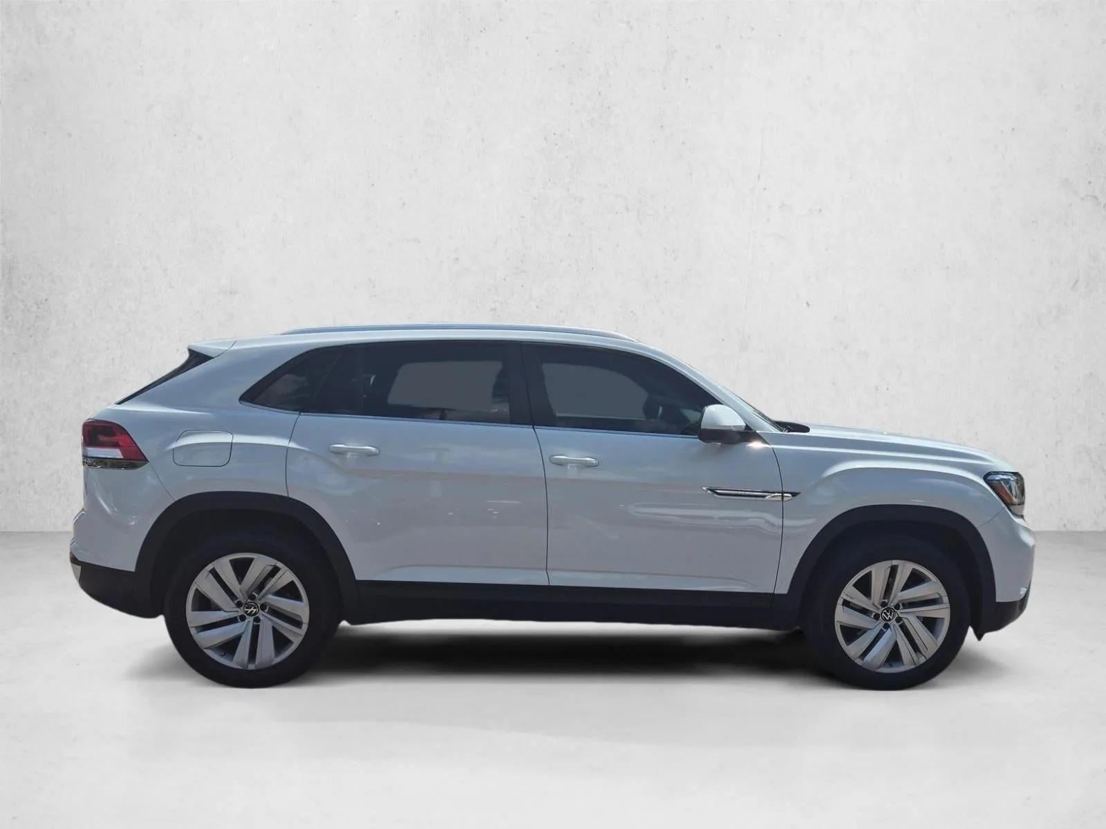 2023 Volkswagen Atlas Cross Sport 3.6L V6 SE w/Technology FWD photo 4