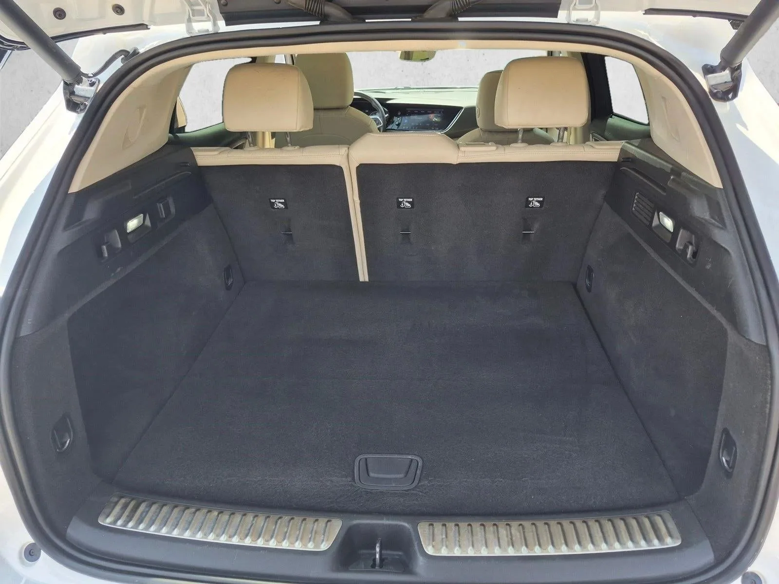 2021 Buick Envision AWD 4dr Avenir photo 6