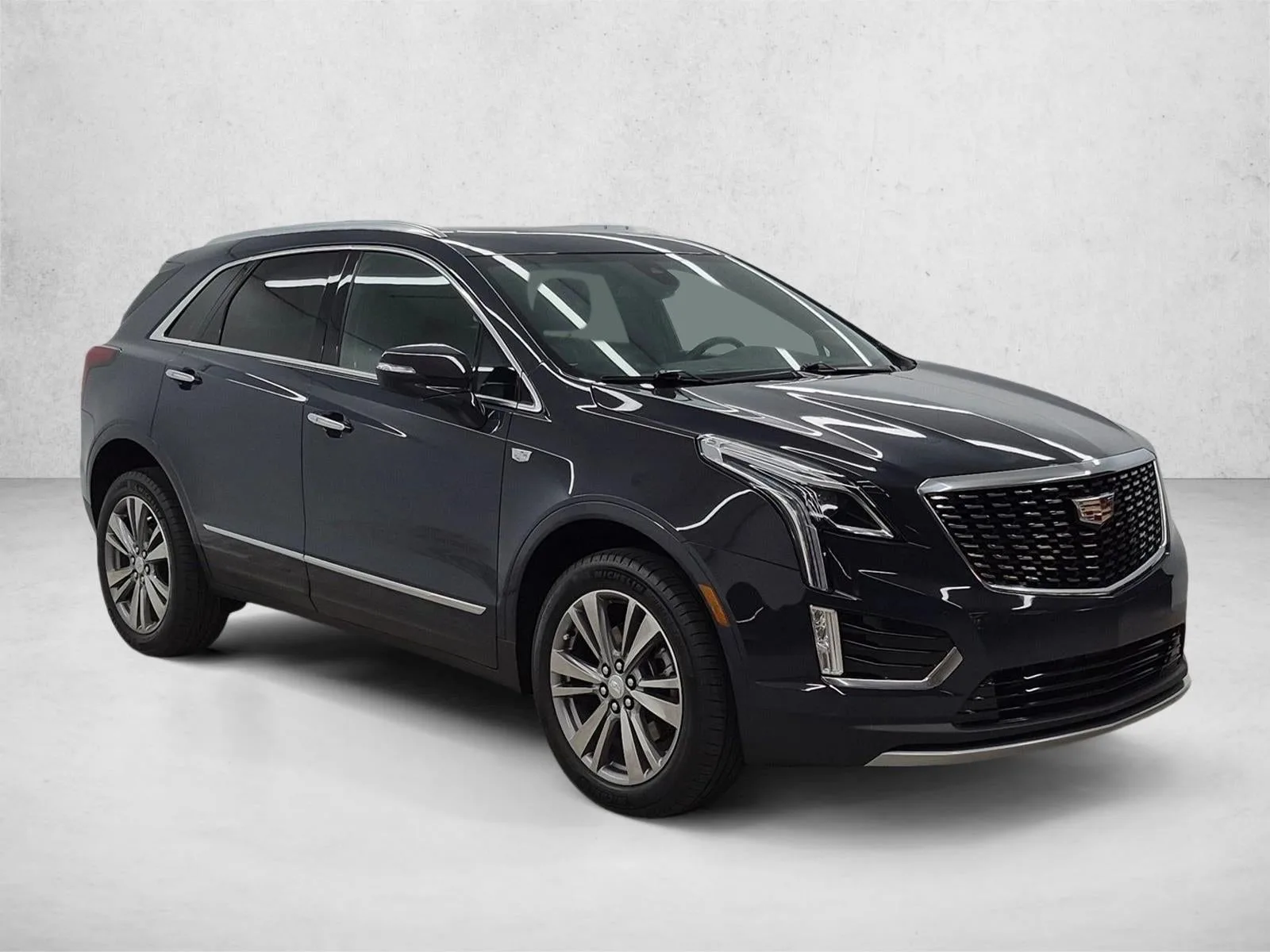 2024 Cadillac XT5 Premium Luxury photo 3