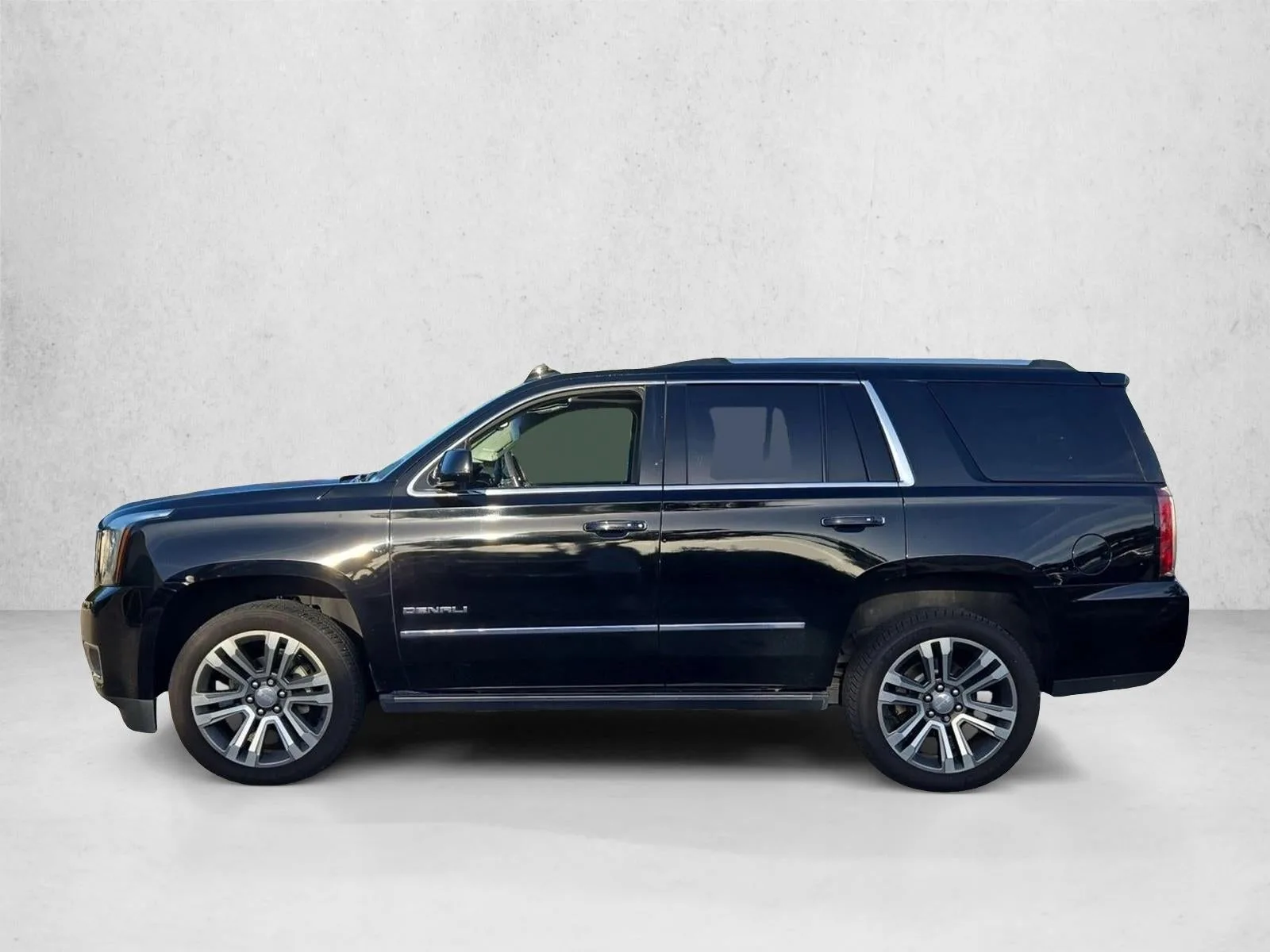 2017 GMC Yukon 2WD 4dr Denali photo 8