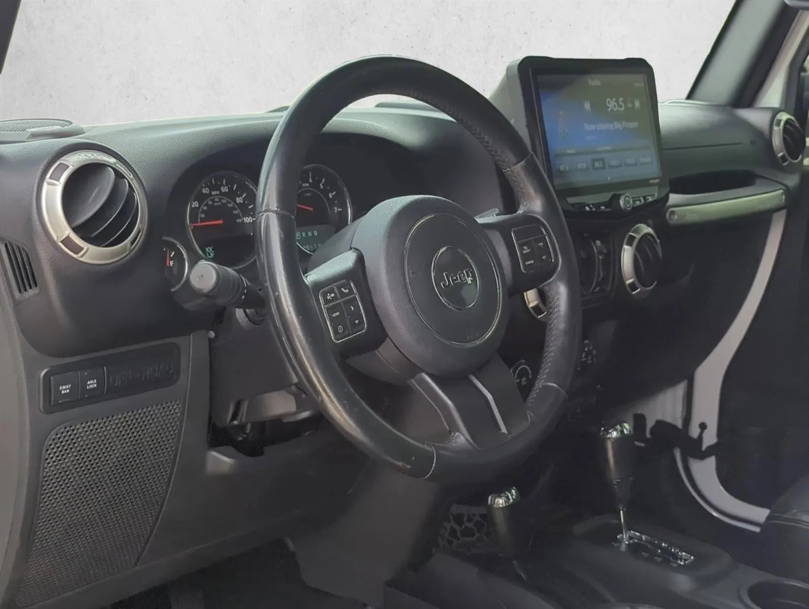 2017 Jeep Wrangler Unlimited Rubicon 4x4 photo 8