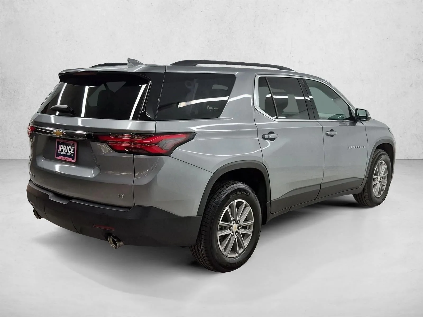 2023 Chevrolet Traverse LT Cloth photo 5