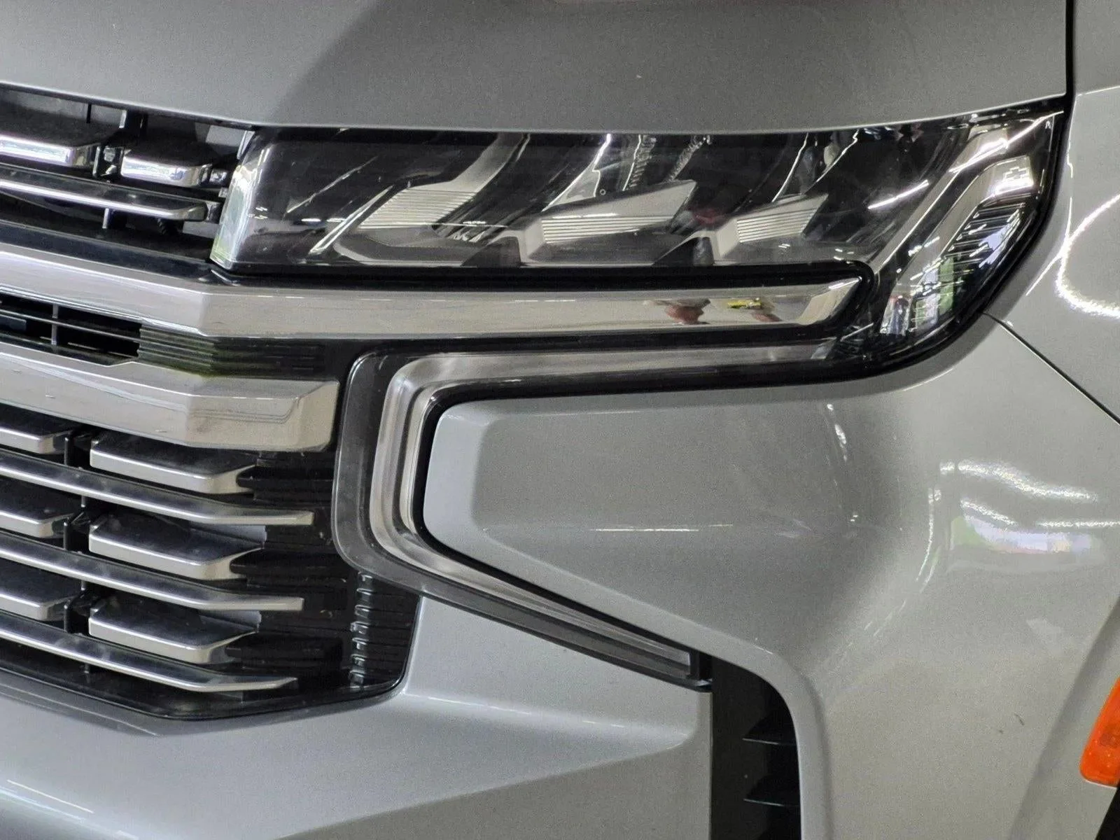 2023 Chevrolet Suburban Premier photo 9