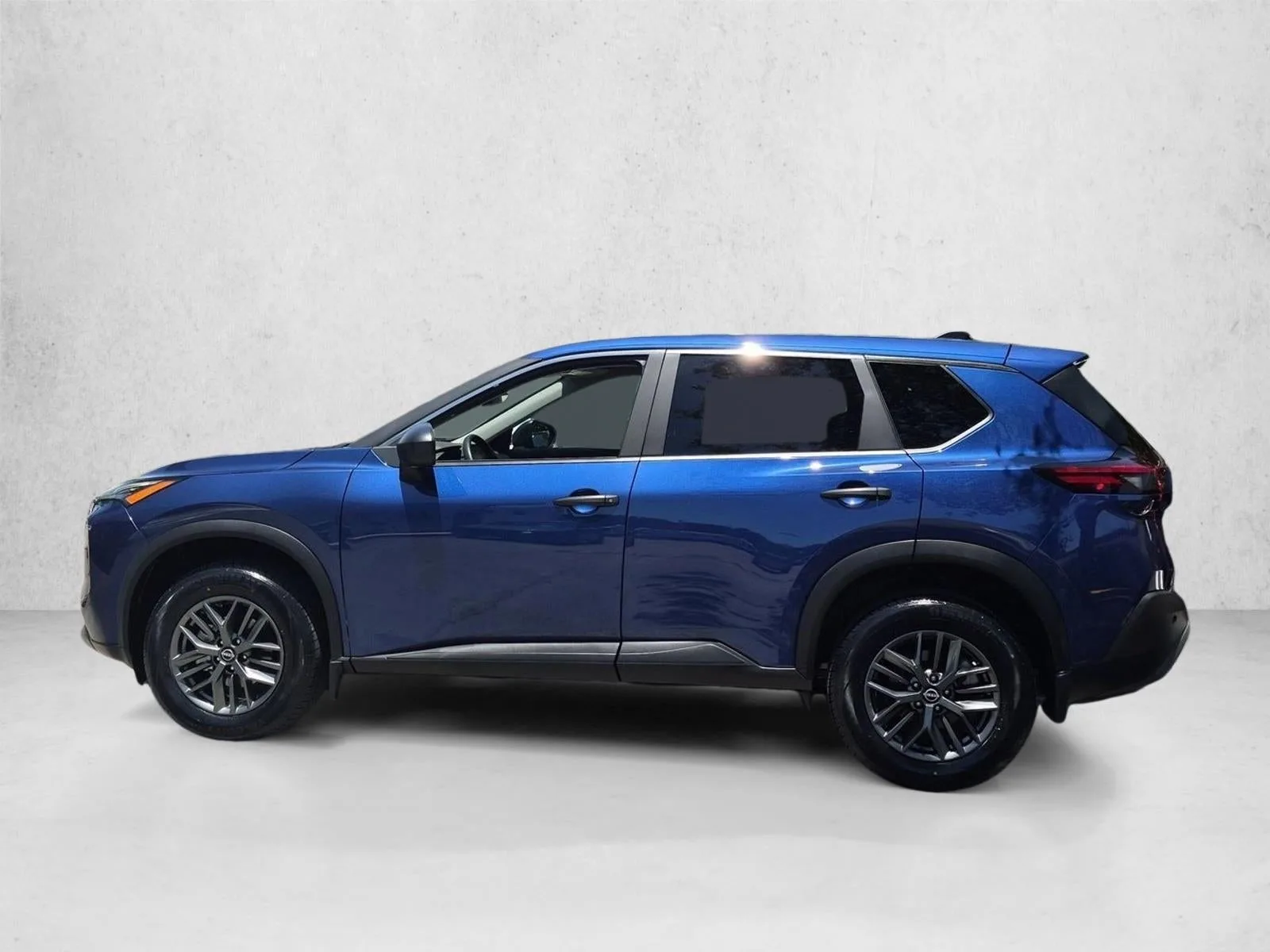 2023 Nissan Rogue FWD S photo 9