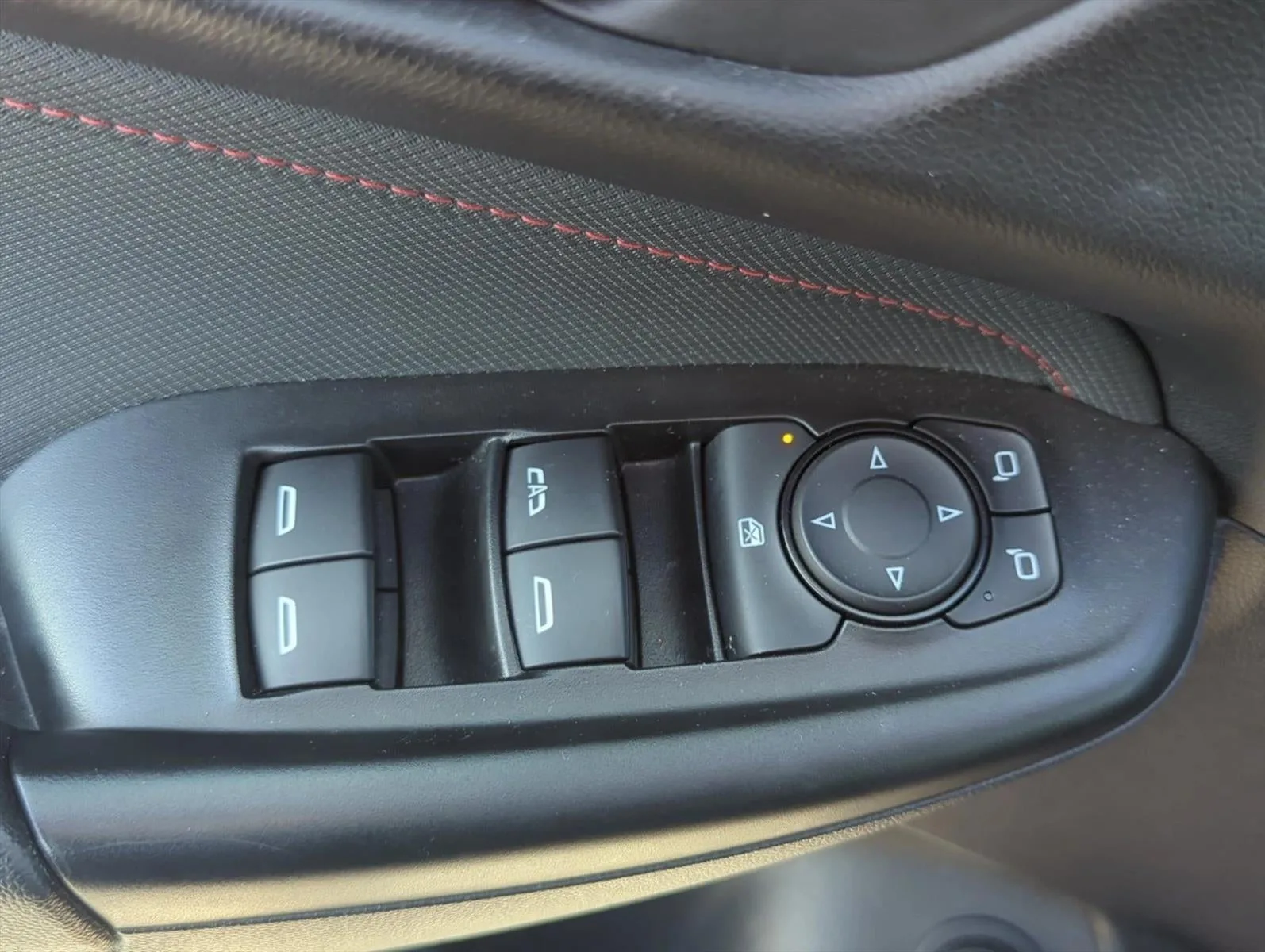 2024 Chevrolet Trailblazer FWD 4dr RS photo 7