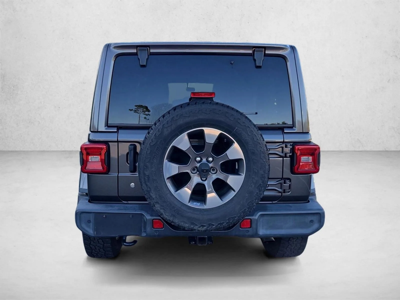 2018 Jeep Wrangler Unlimited Sahara 4x4 photo 6
