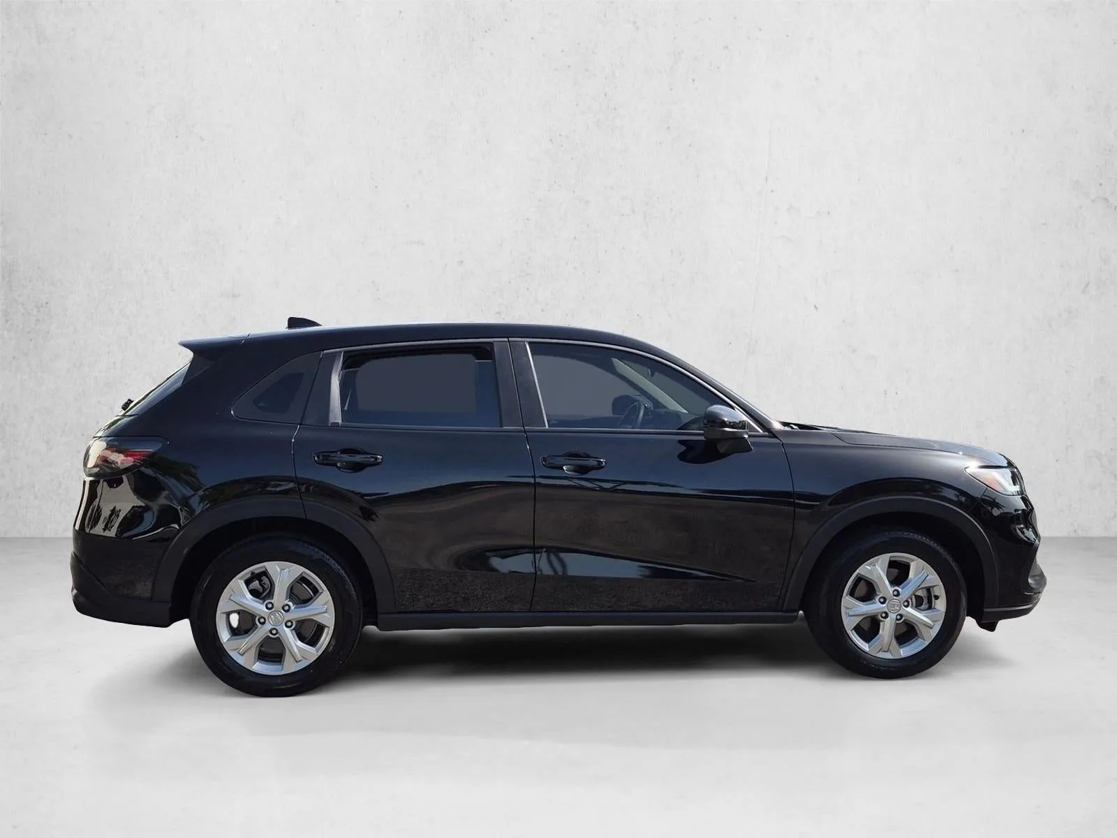 2024 Honda HR-V LX 2WD CVT photo 4
