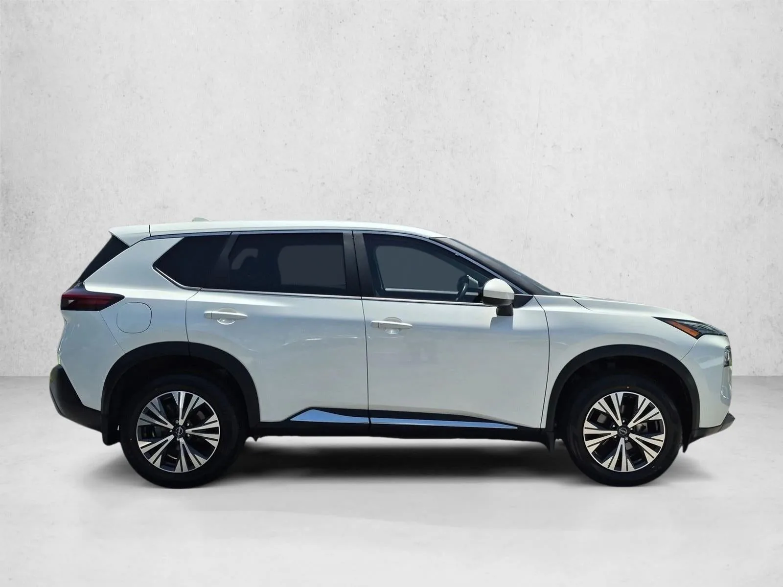 2023 Nissan Rogue FWD SV photo 4