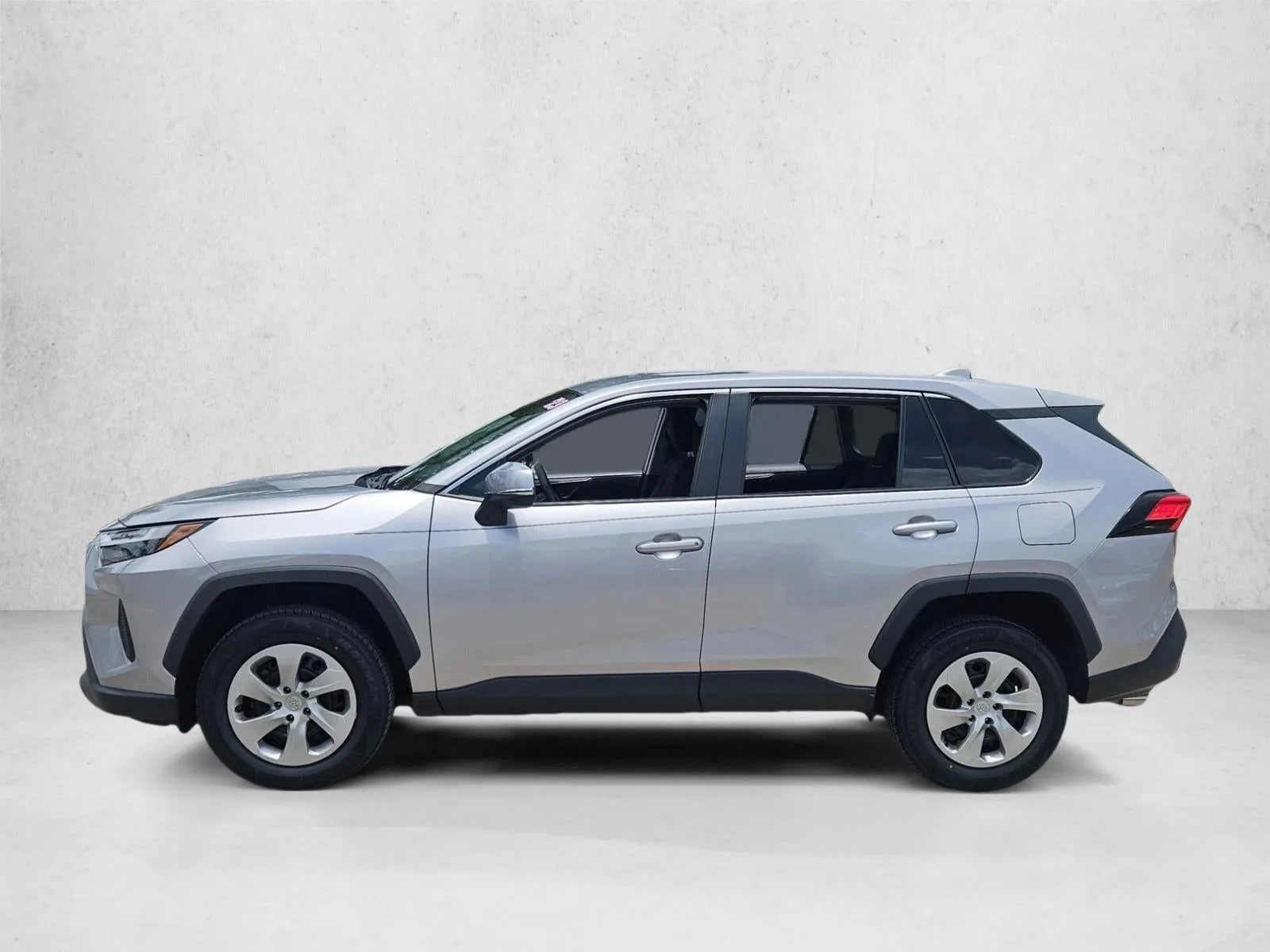 2023 Toyota RAV4 LE FWD (GS) photo 9