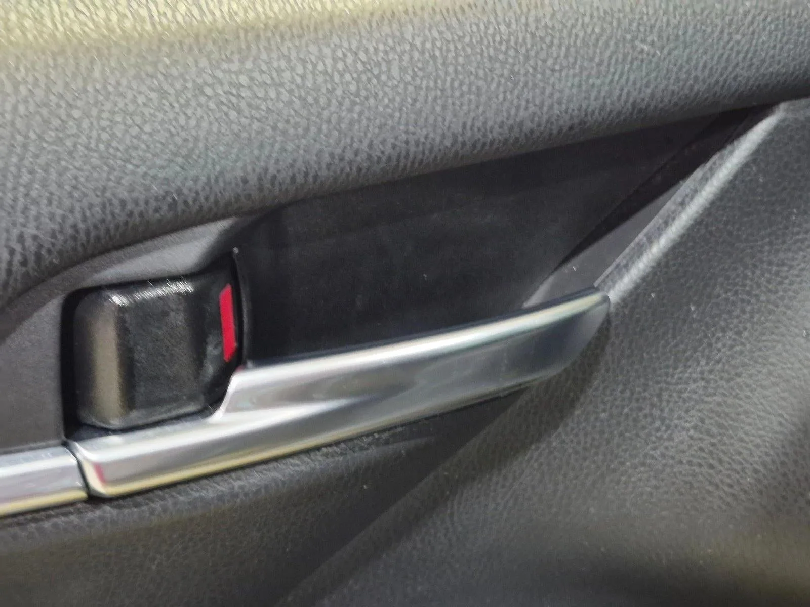 2024 Toyota Camry LE Auto (SE) photo 8