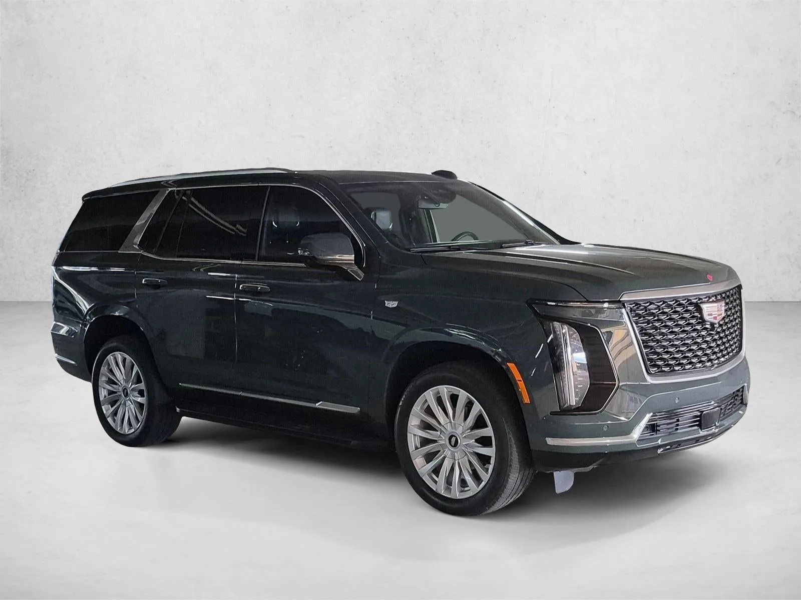 2025 Cadillac Escalade Luxury photo 3